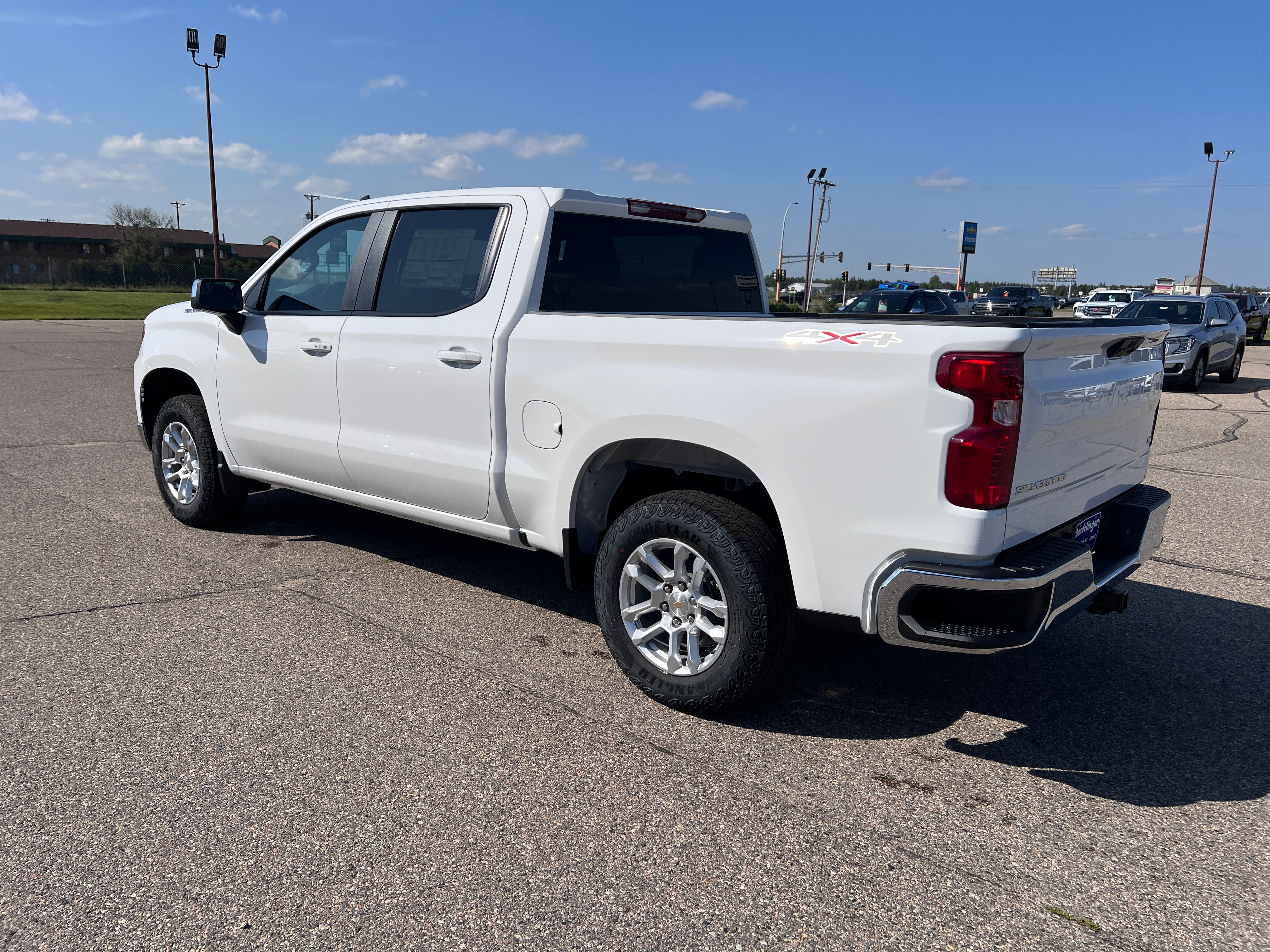 2026 Chevrolet Silverado 1500 LT (2FL)