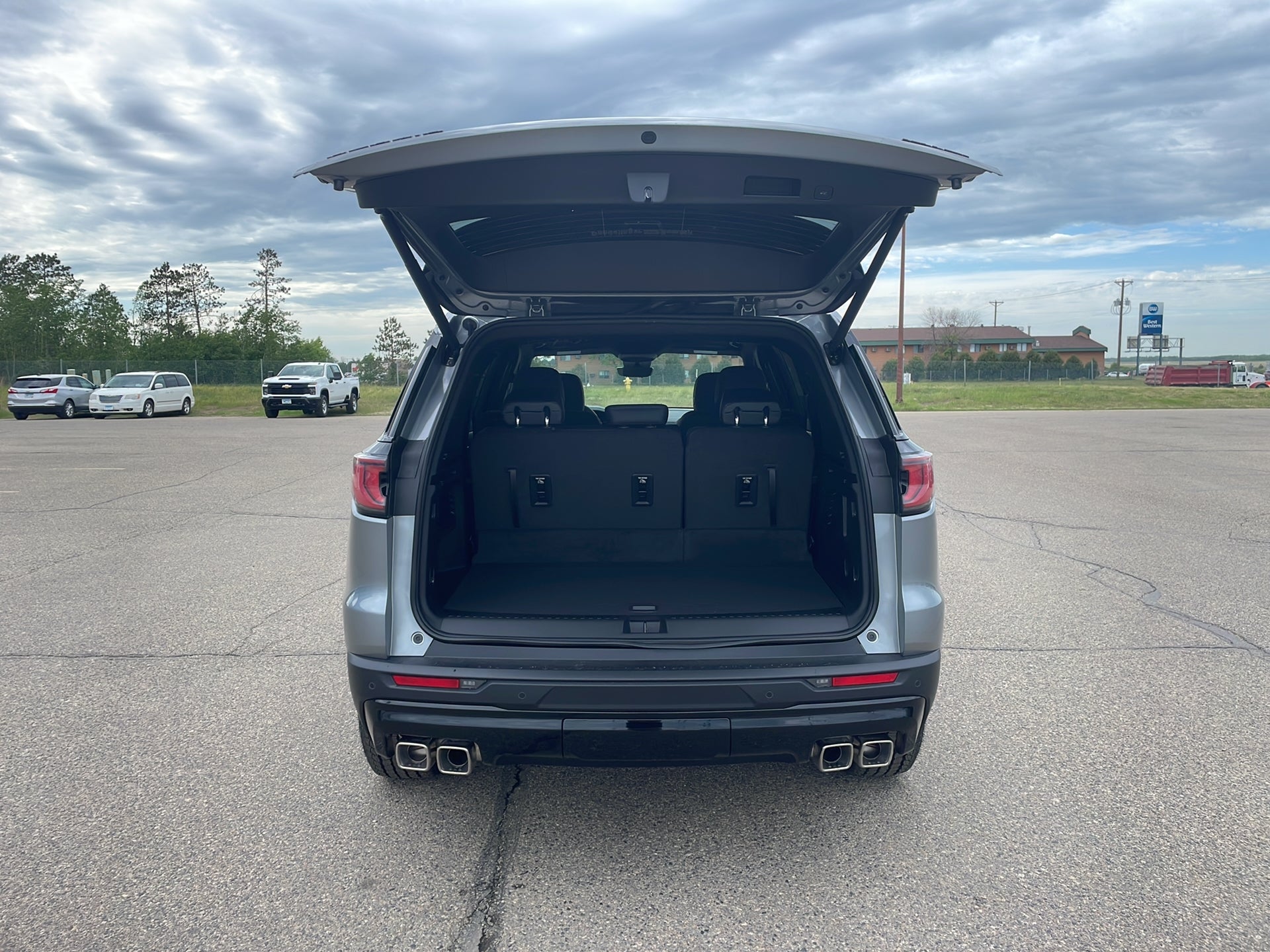 2026 GMC Acadia AT4