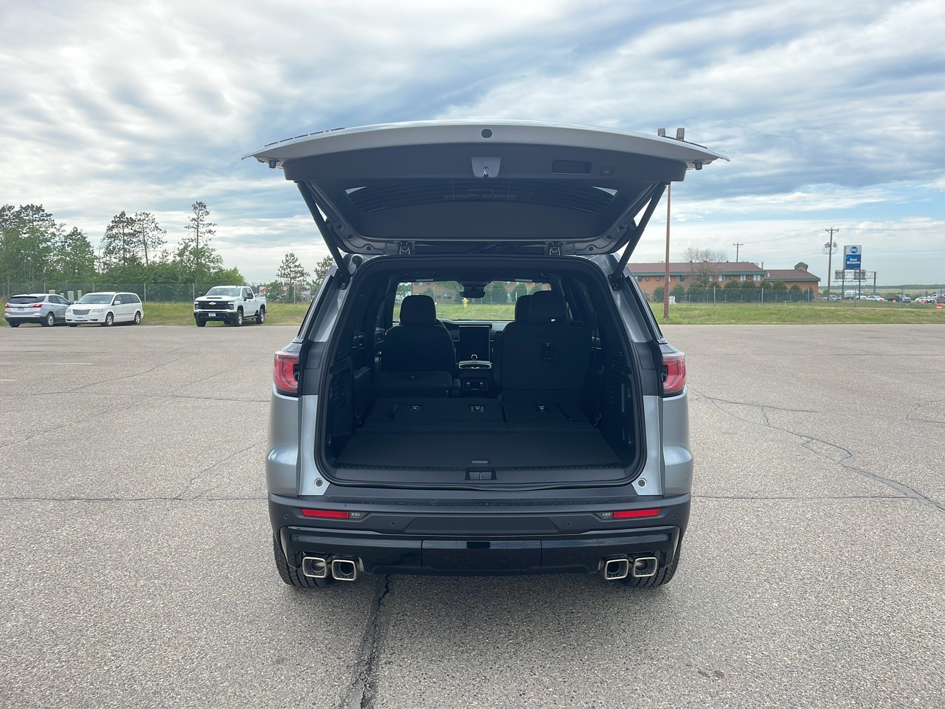 2026 GMC Acadia AT4