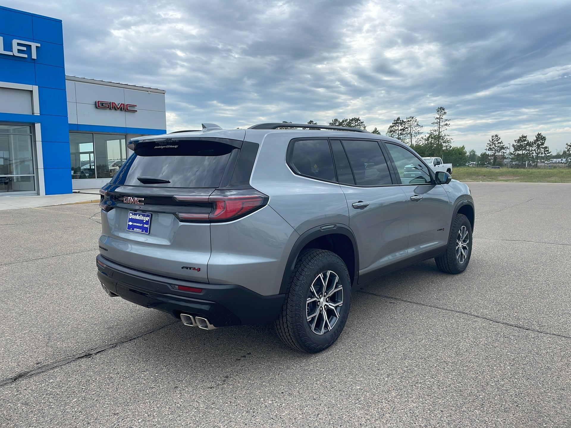 2026 GMC Acadia AT4