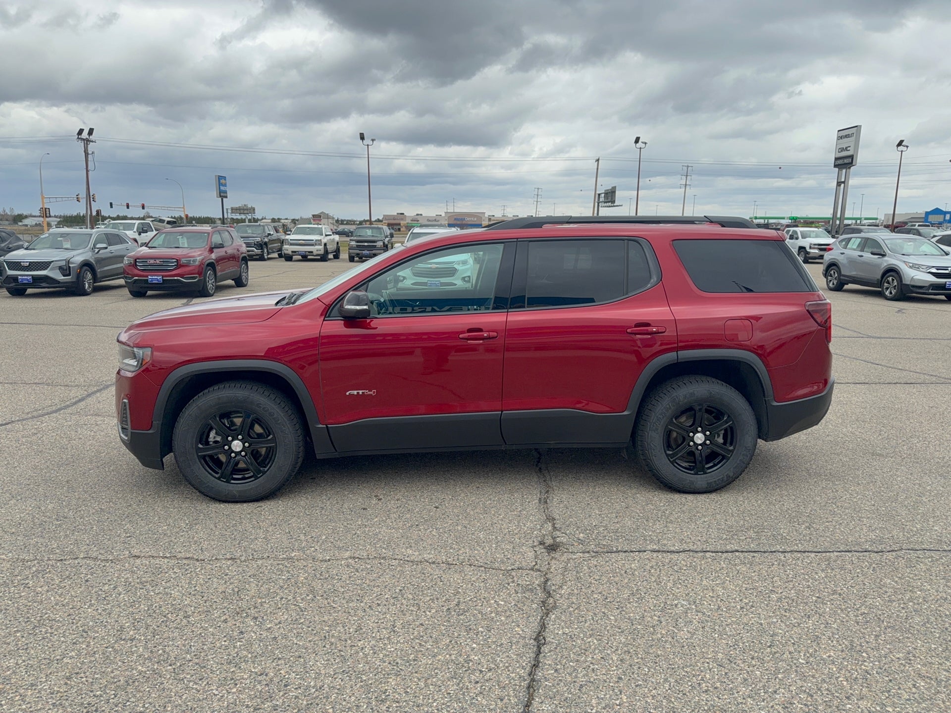 2022 GMC Acadia AT4