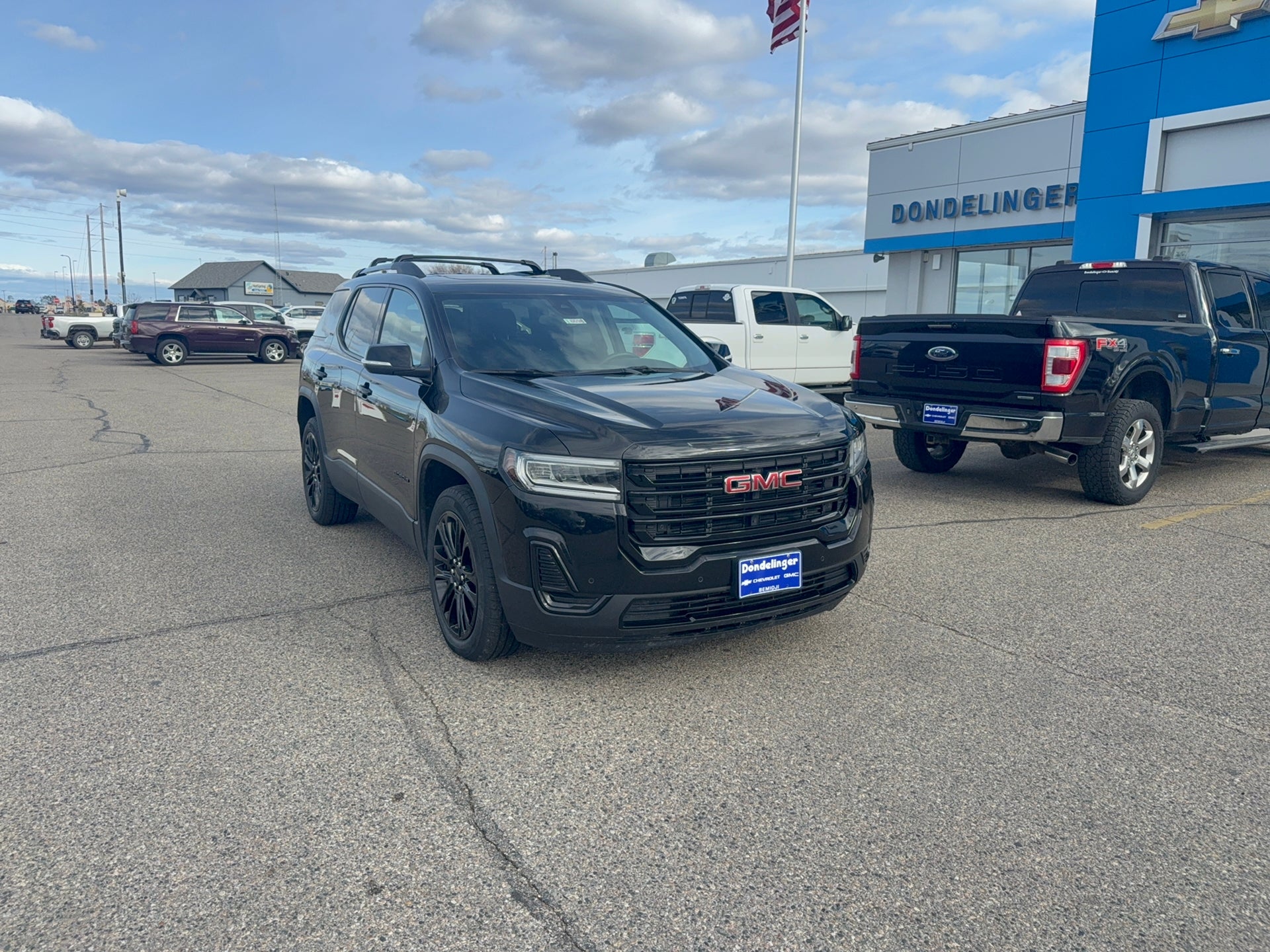 2023 GMC Acadia SLE