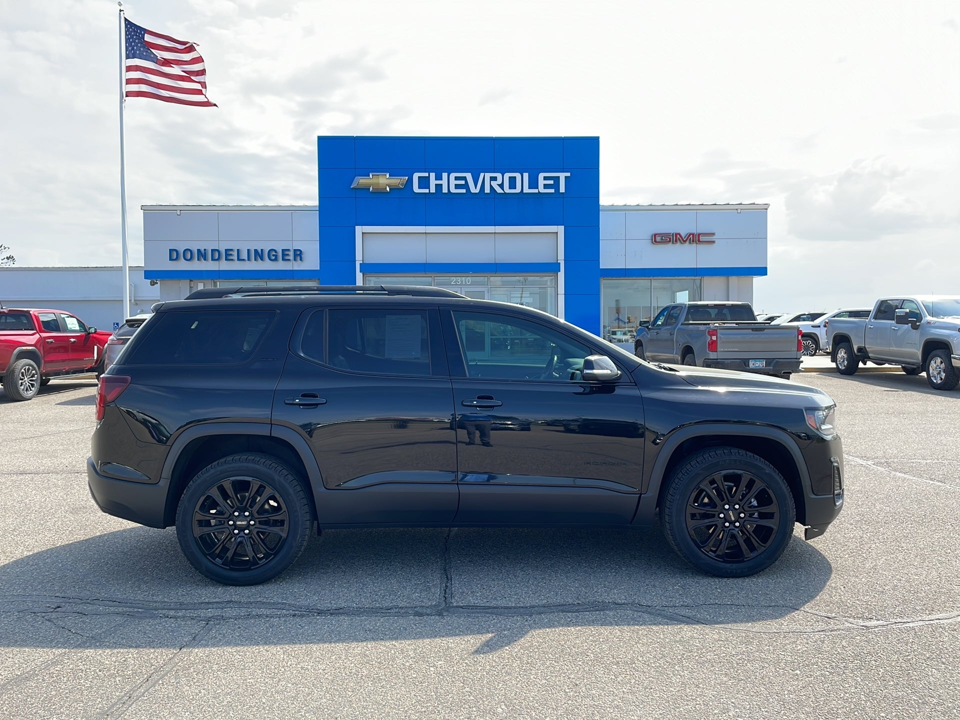 2022 GMC Acadia SLT