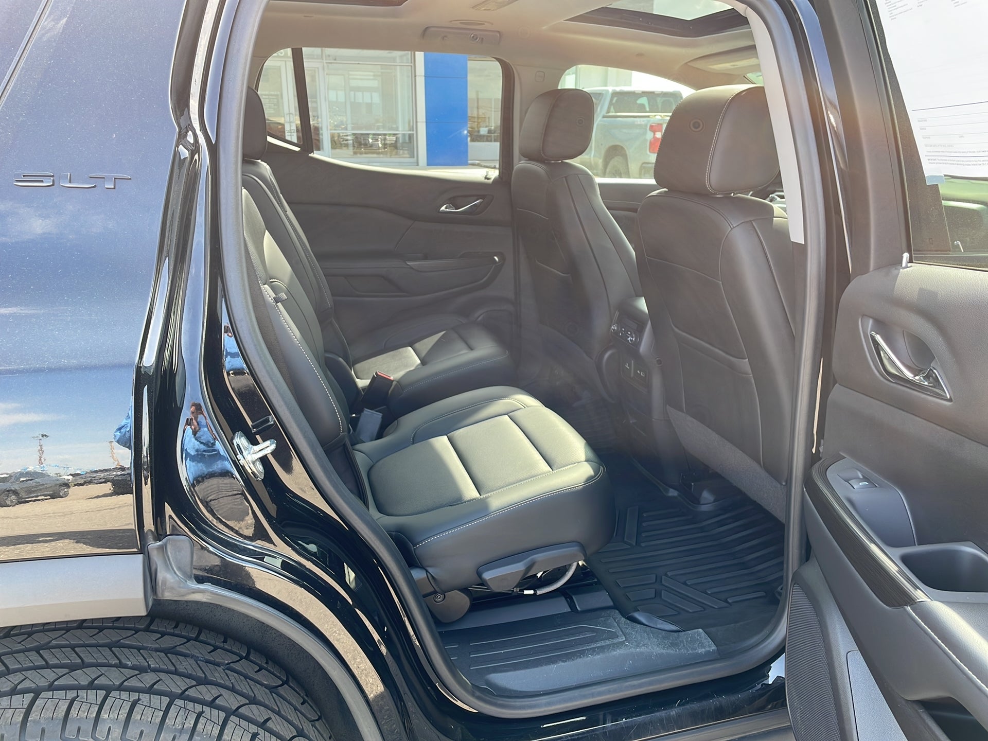 2022 GMC Acadia SLT