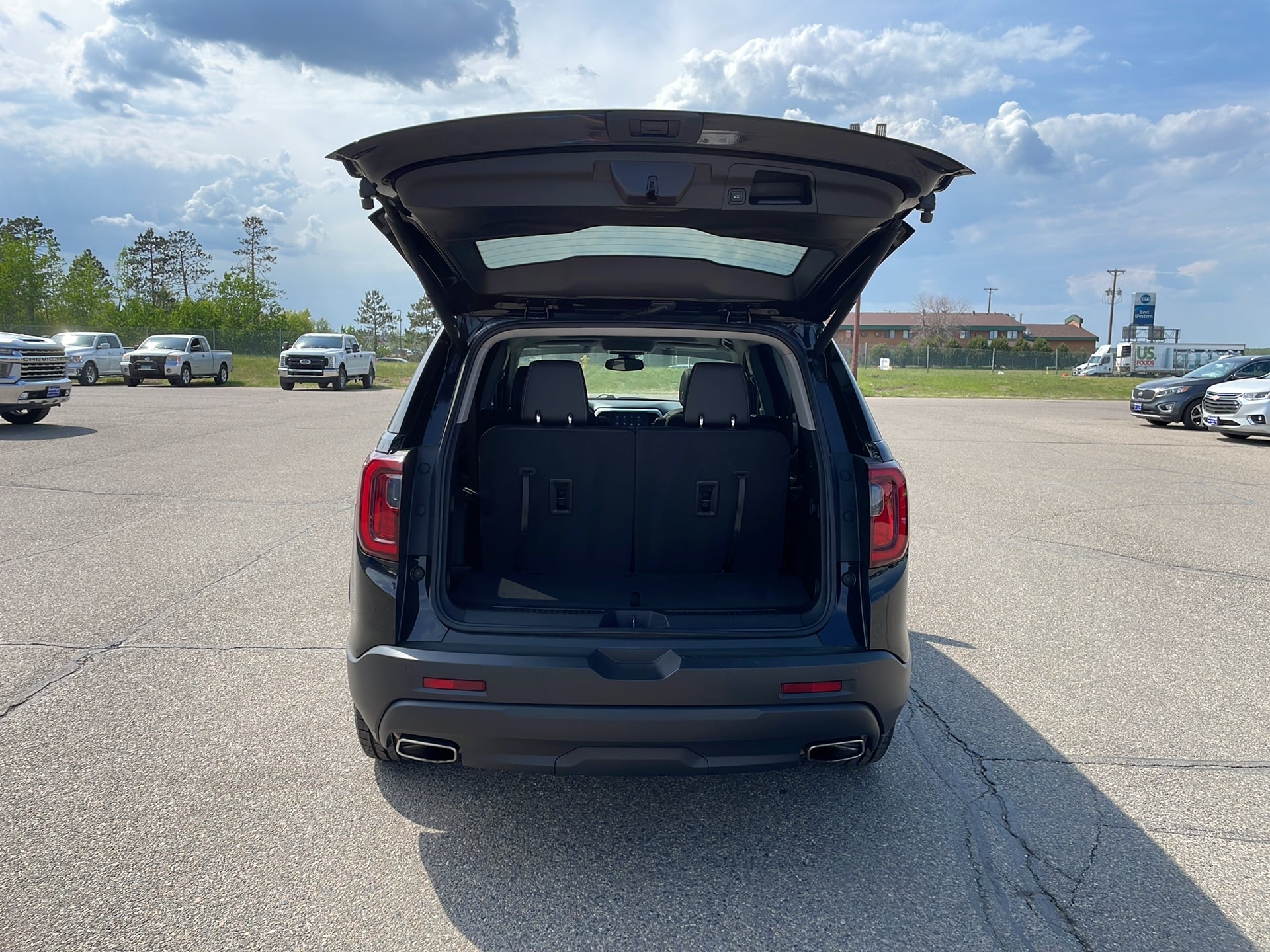 2022 GMC Acadia SLT