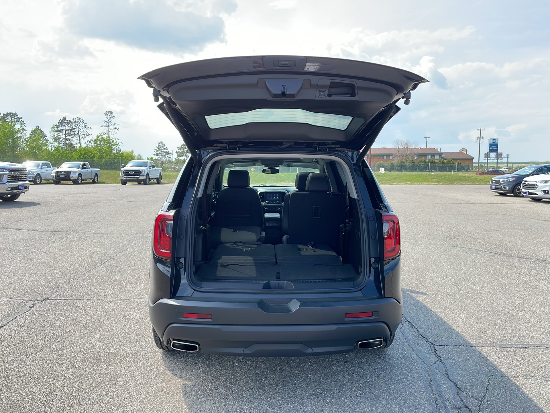 2022 GMC Acadia SLT