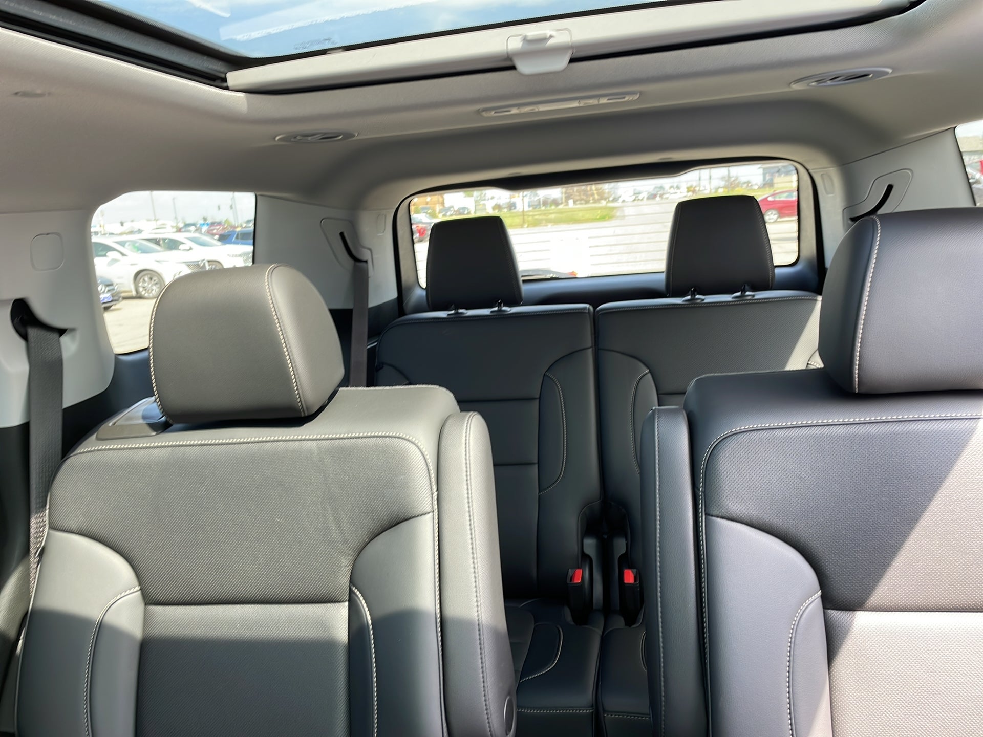 2022 GMC Acadia SLT