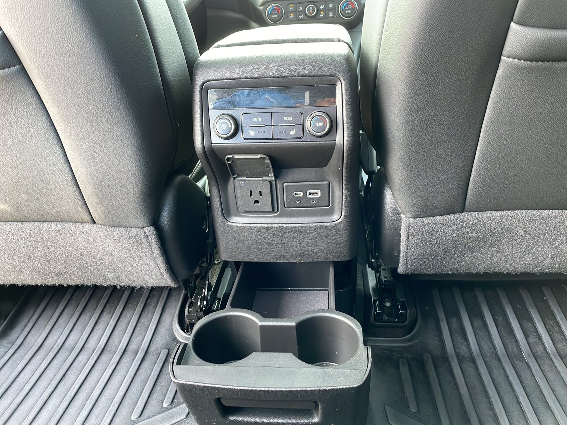 2022 GMC Acadia SLT