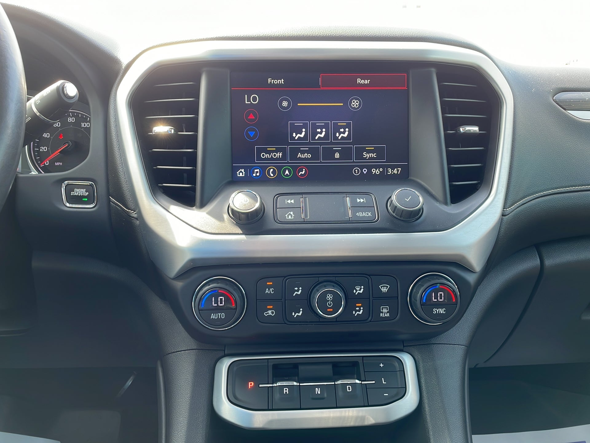 2022 GMC Acadia SLT