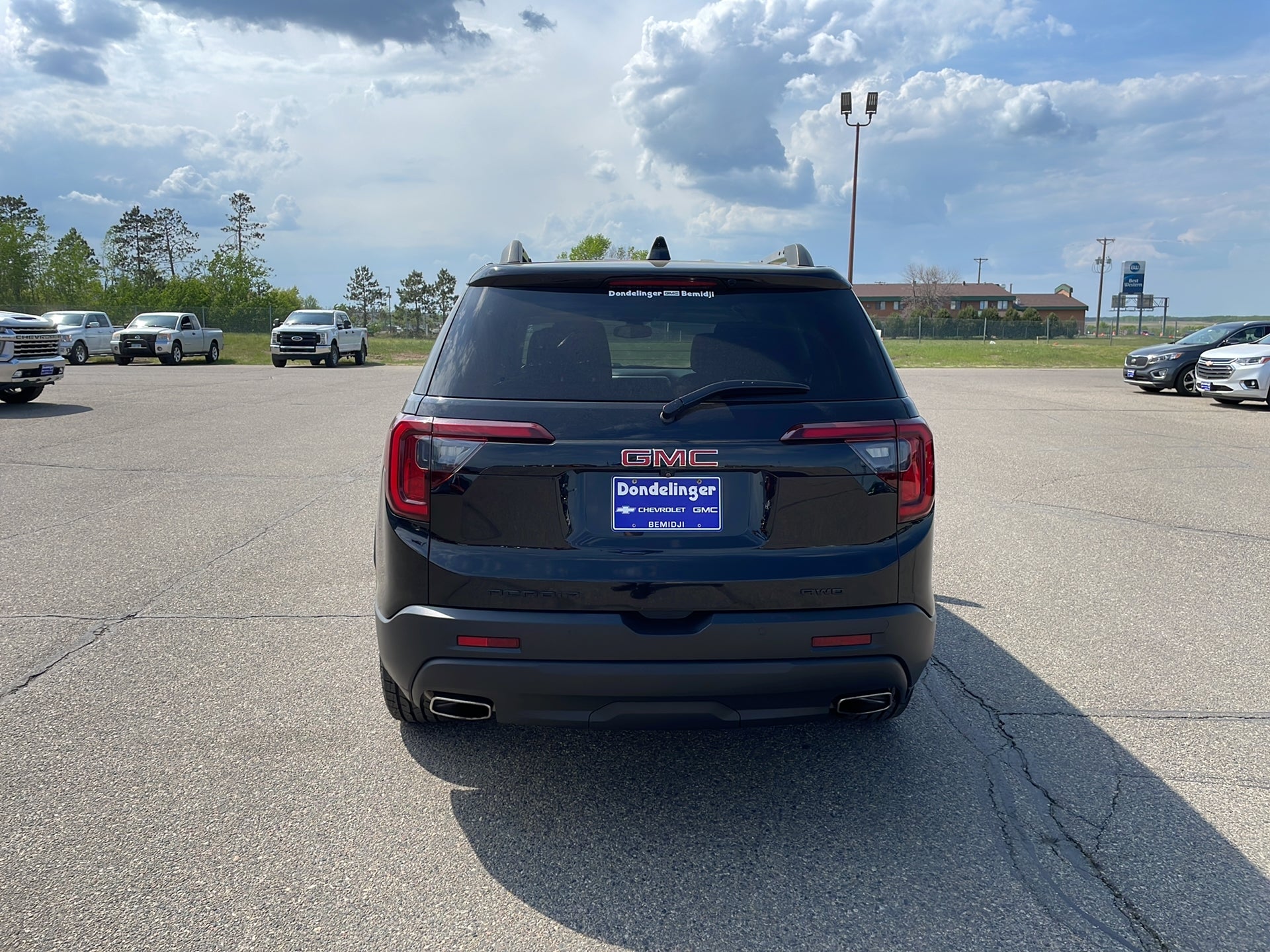 2022 GMC Acadia SLT