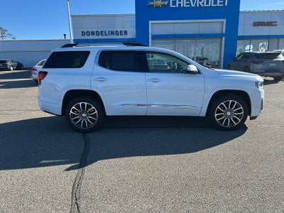 2023 GMC Acadia Denali