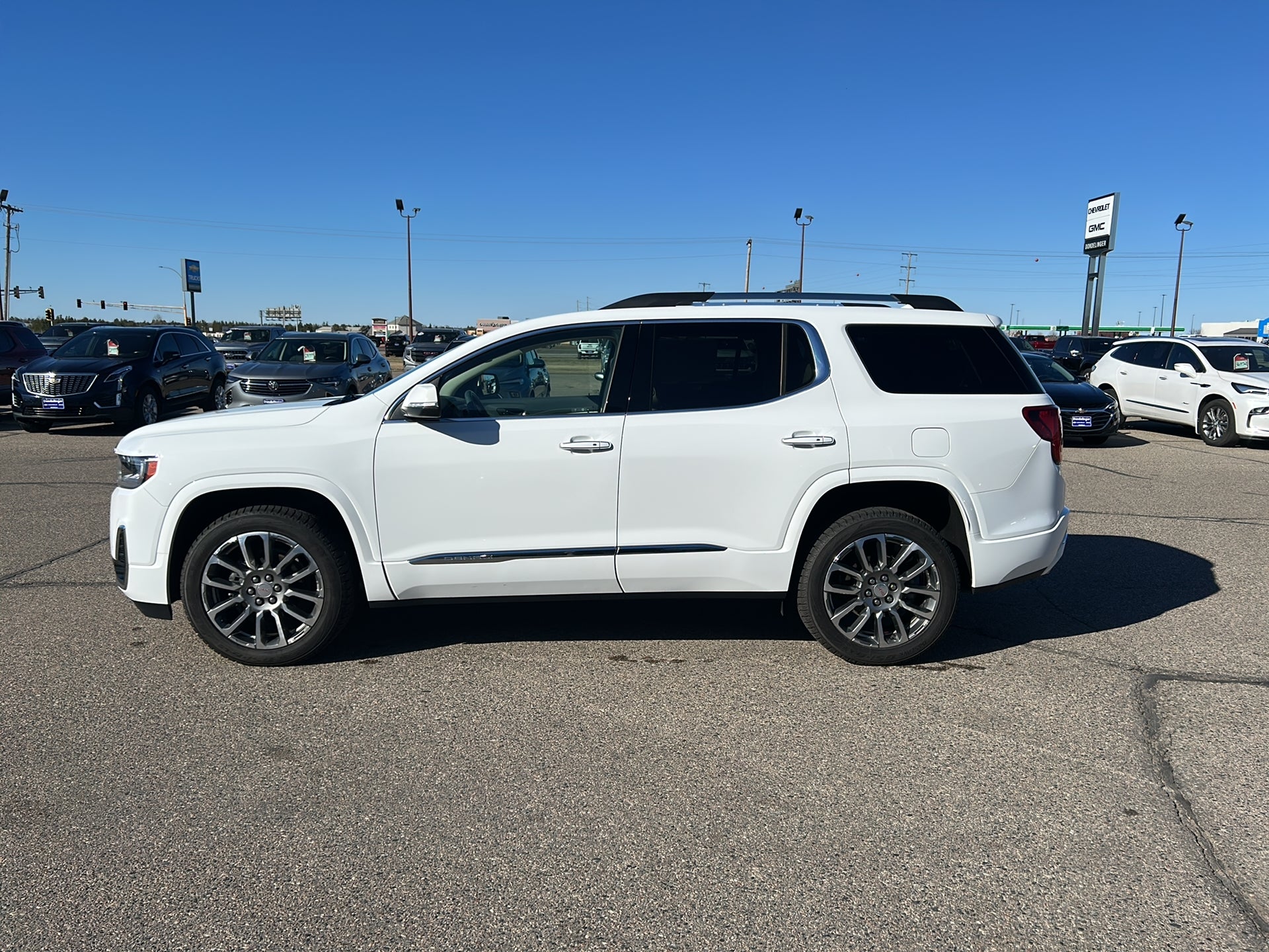 2023 GMC Acadia Denali