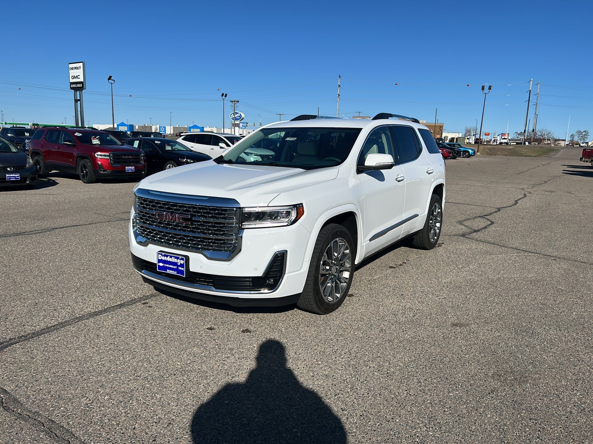 2023 GMC Acadia Denali
