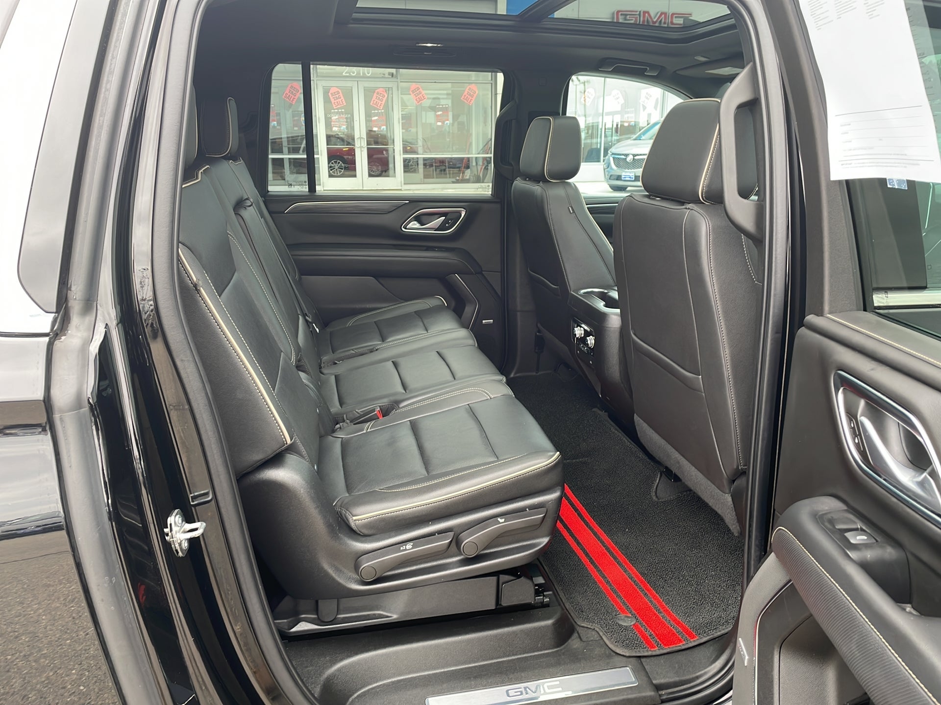 2022 GMC Yukon XL SLT