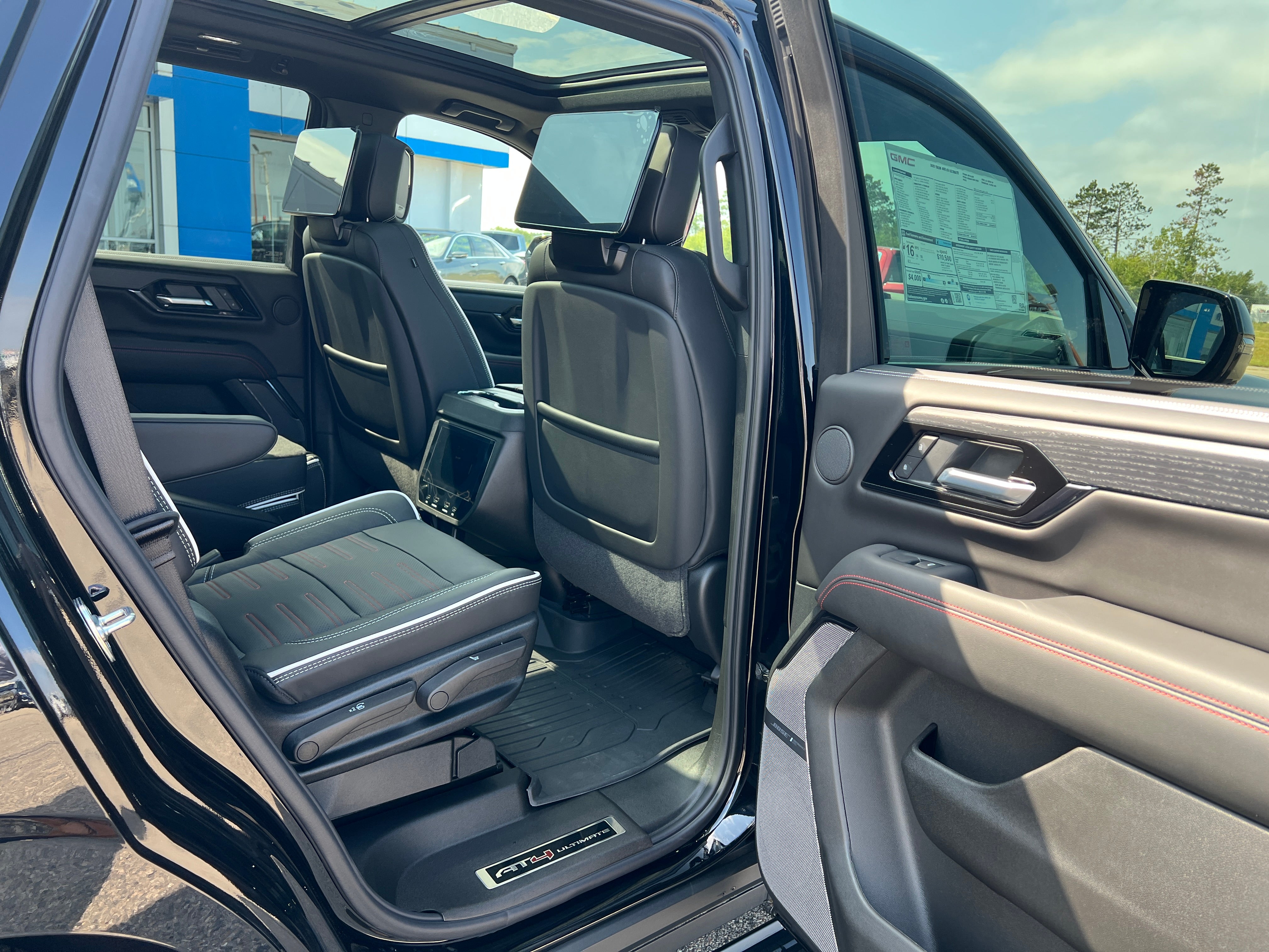 2025 GMC Yukon AT4 Ultimate