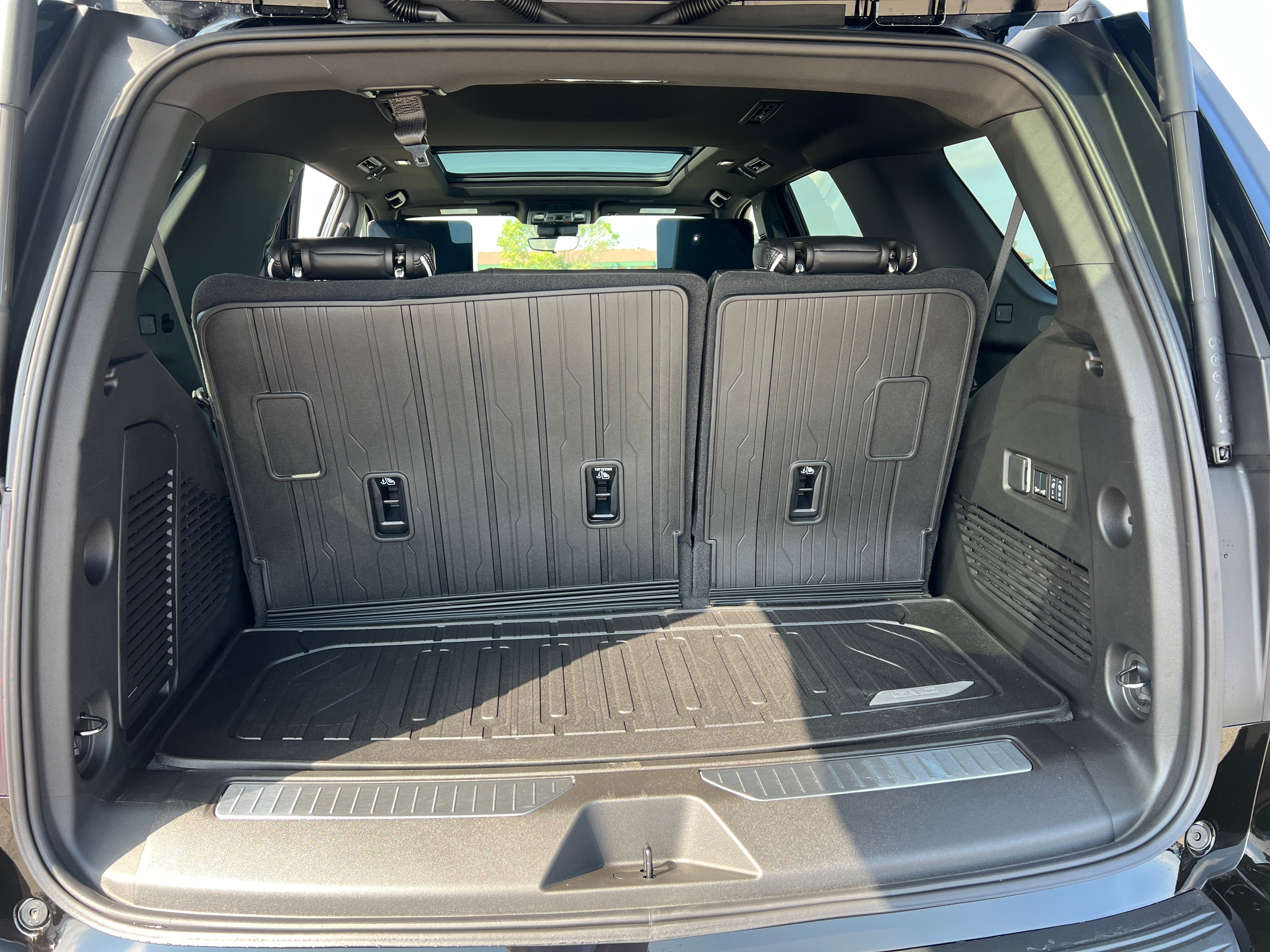 2025 GMC Yukon AT4 Ultimate