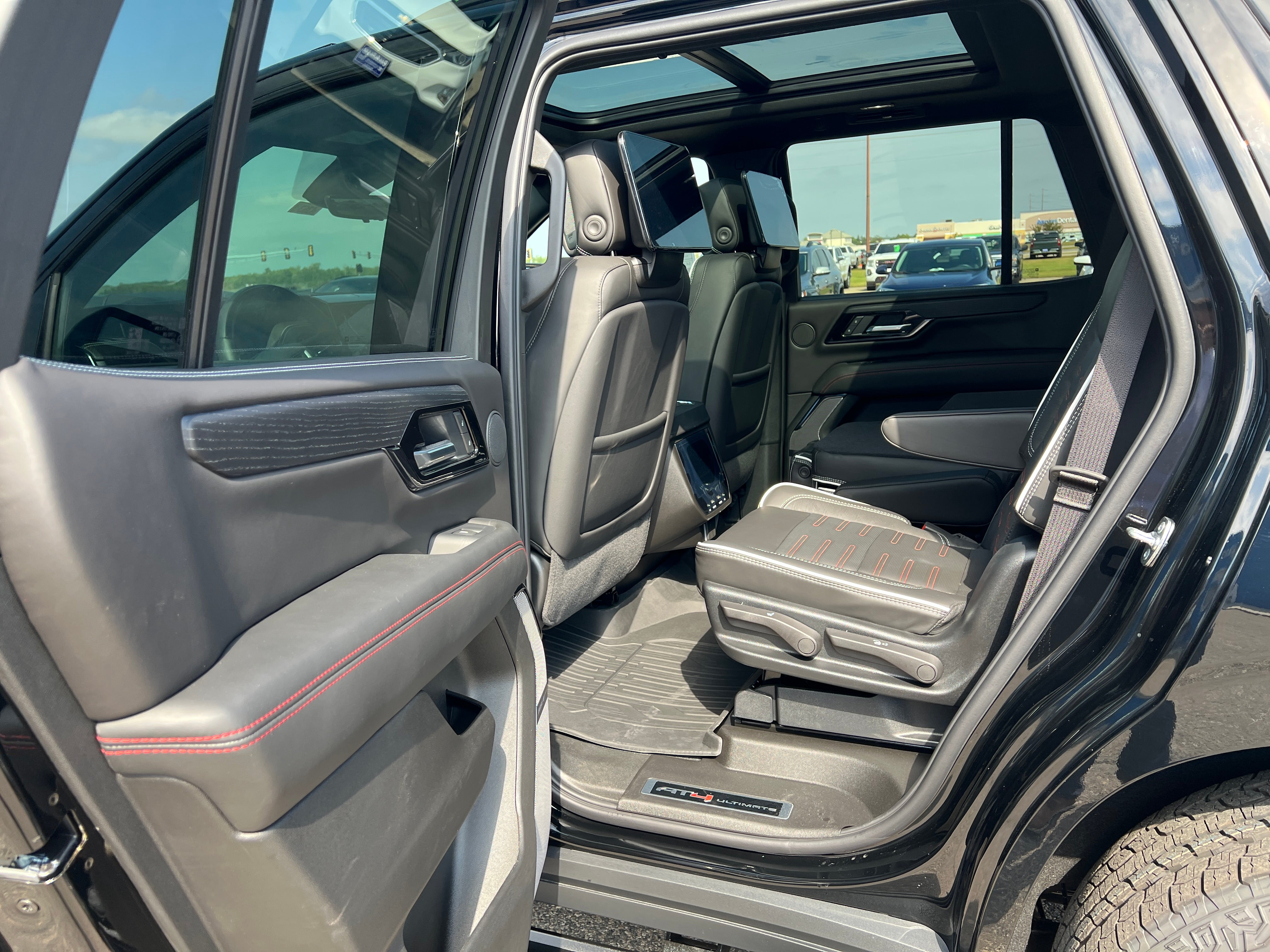 2025 GMC Yukon AT4 Ultimate