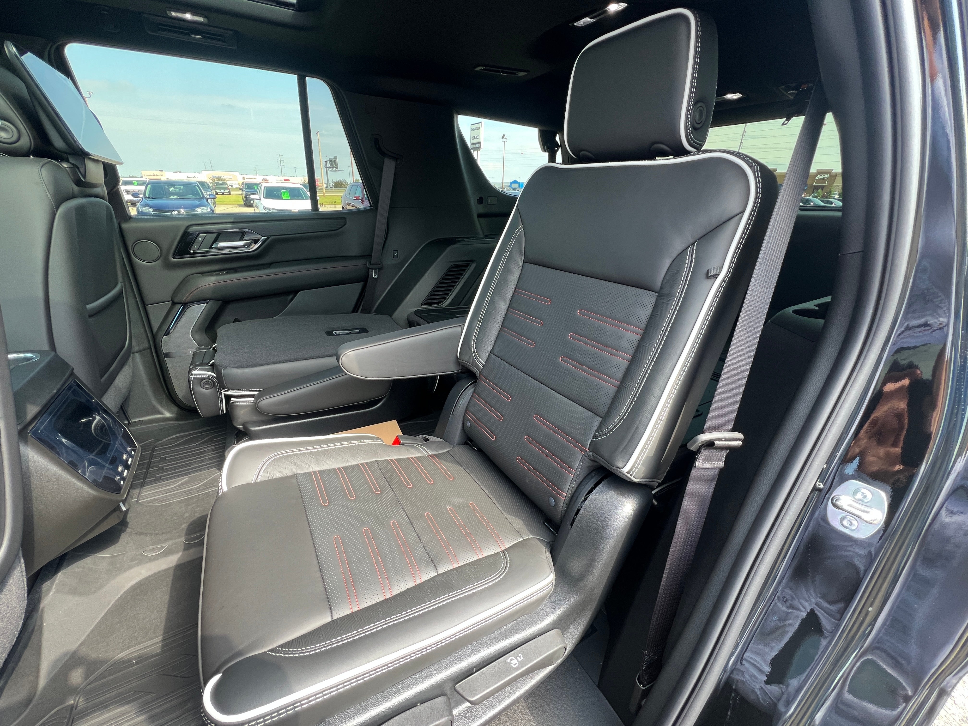 2025 GMC Yukon AT4 Ultimate