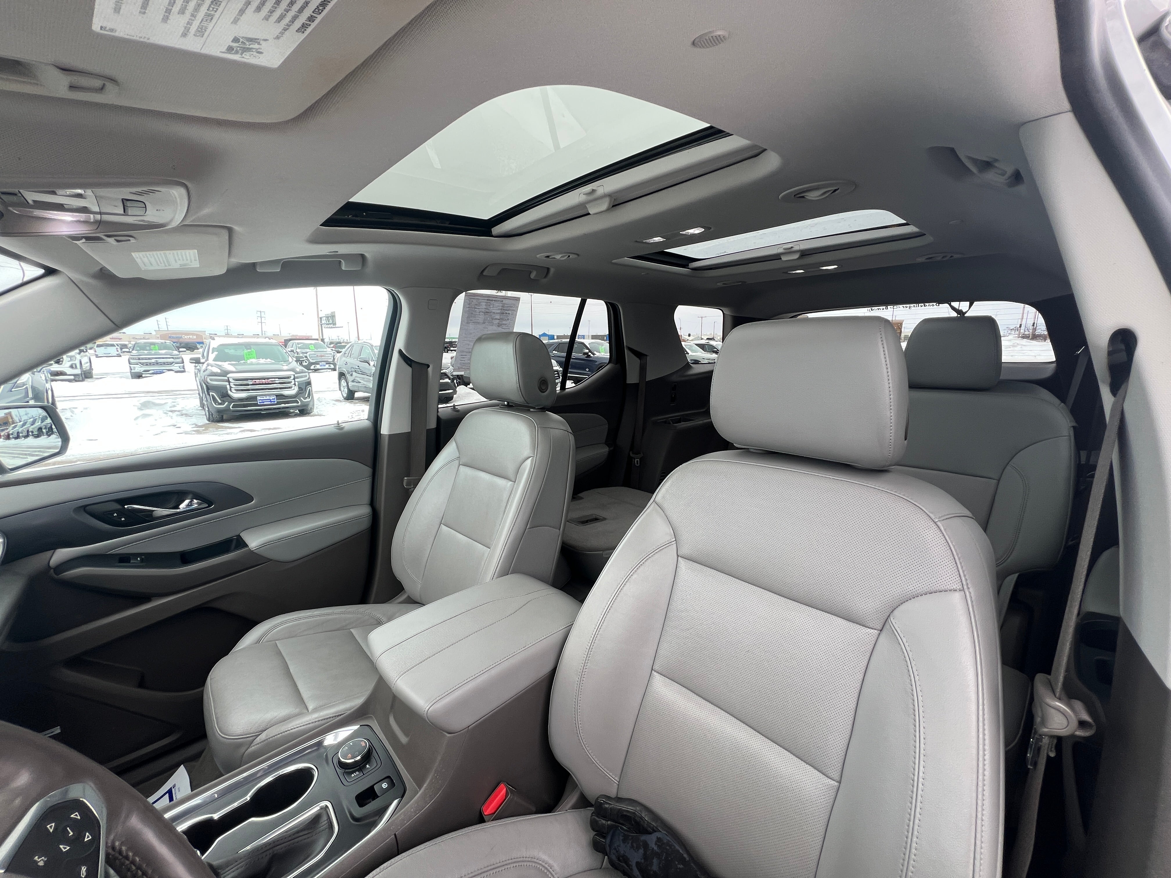 2021 Chevrolet Traverse Premier