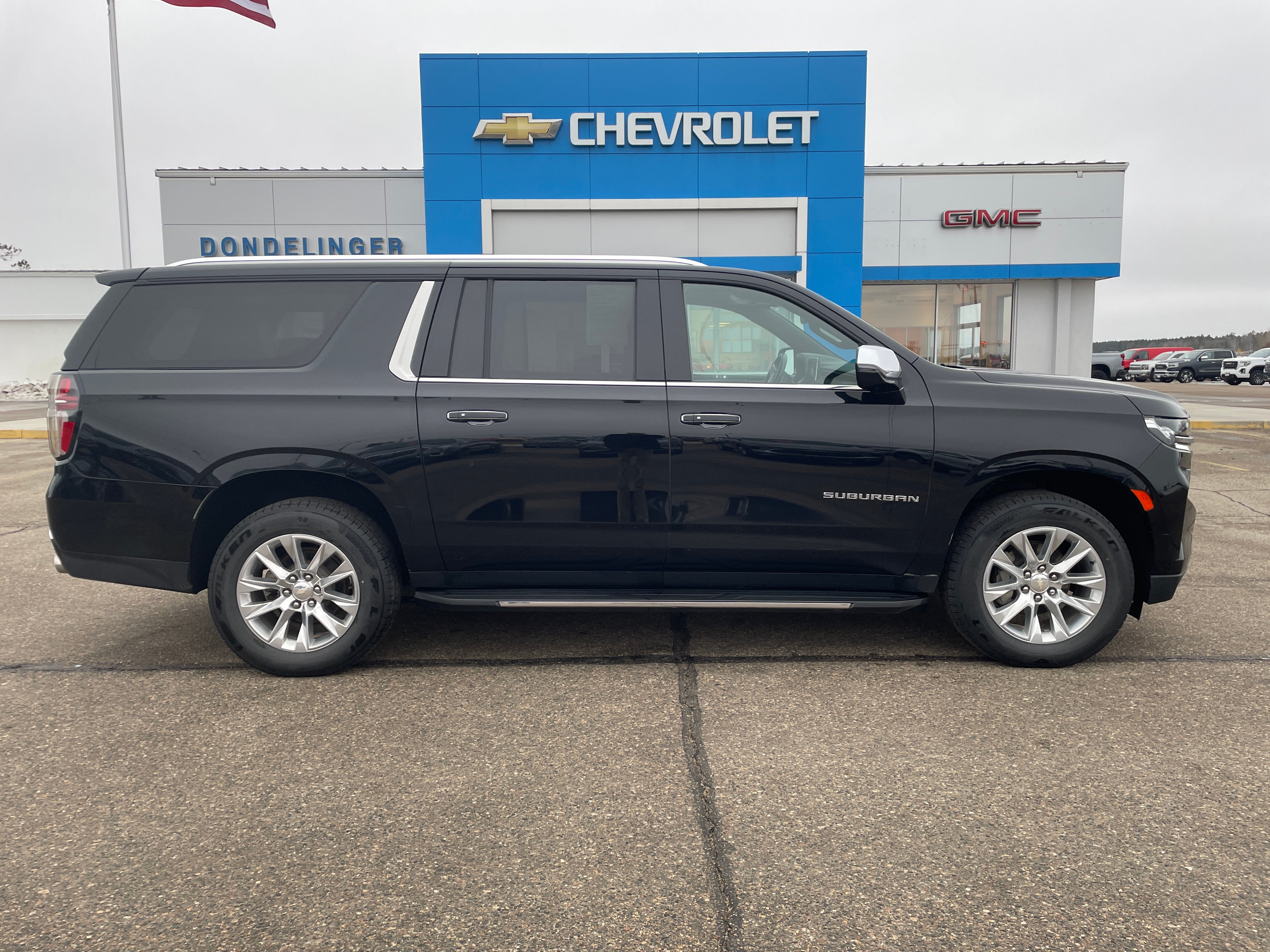 2023 Chevrolet Suburban Premier