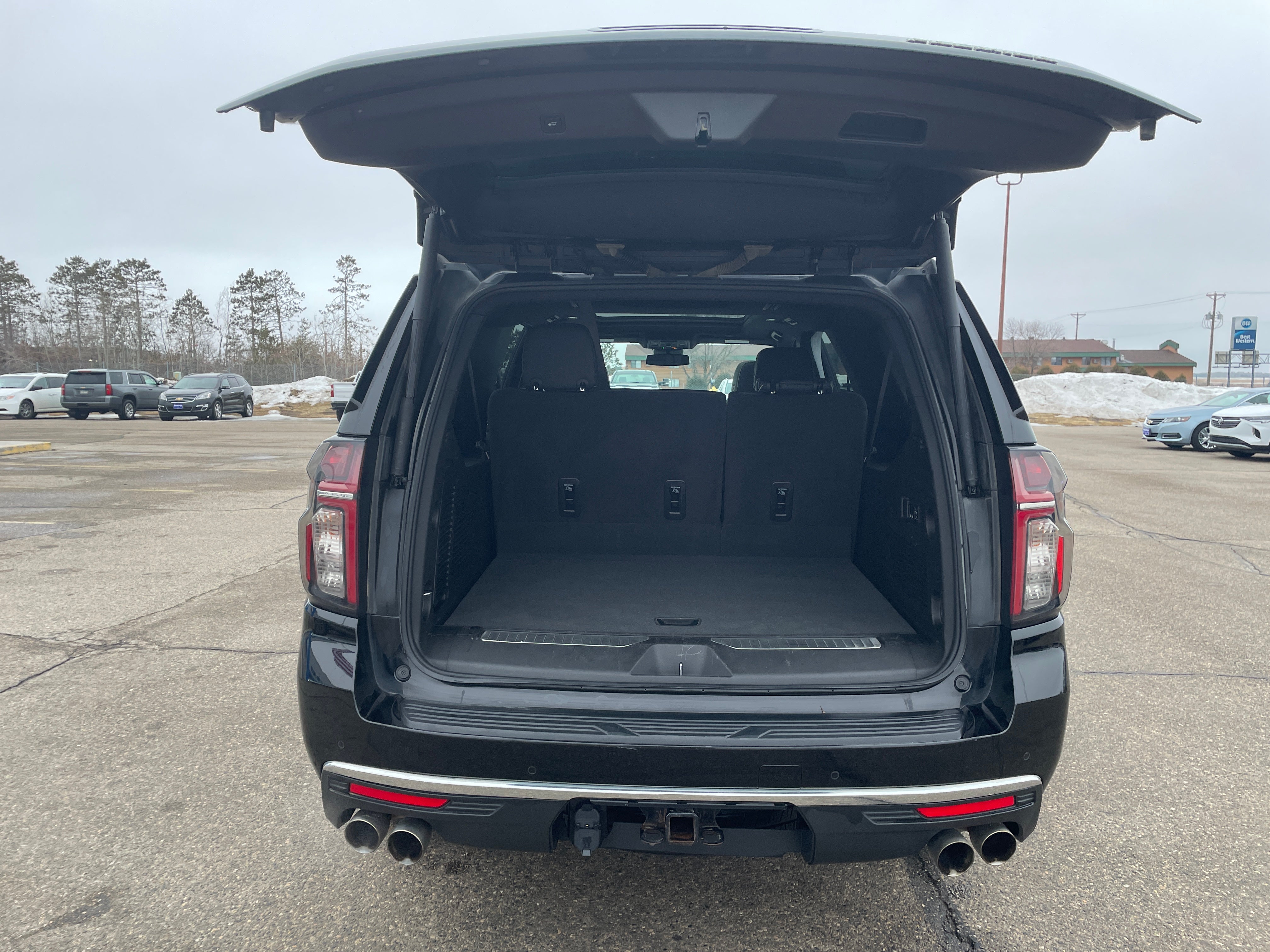 2023 Chevrolet Suburban Premier