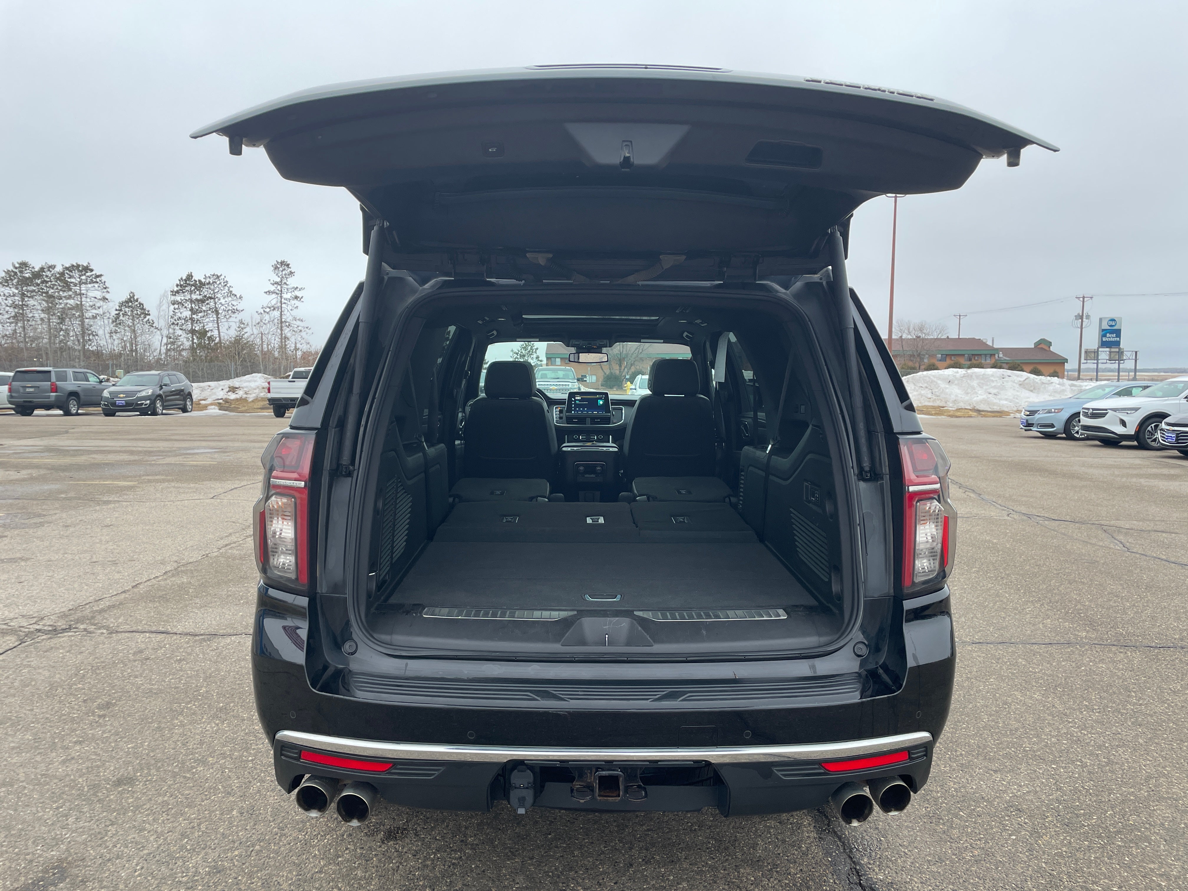 2023 Chevrolet Suburban Premier