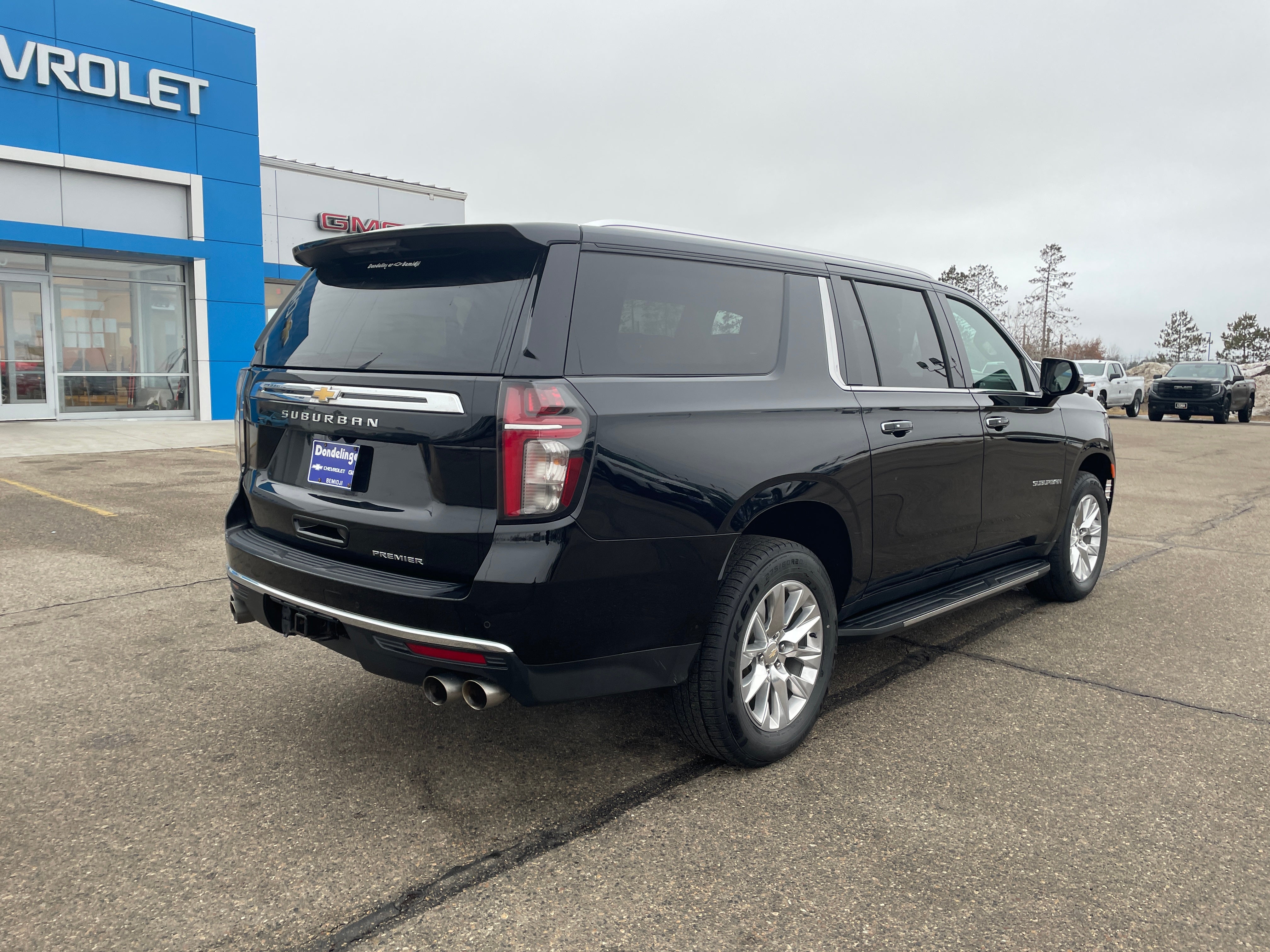 2023 Chevrolet Suburban Premier