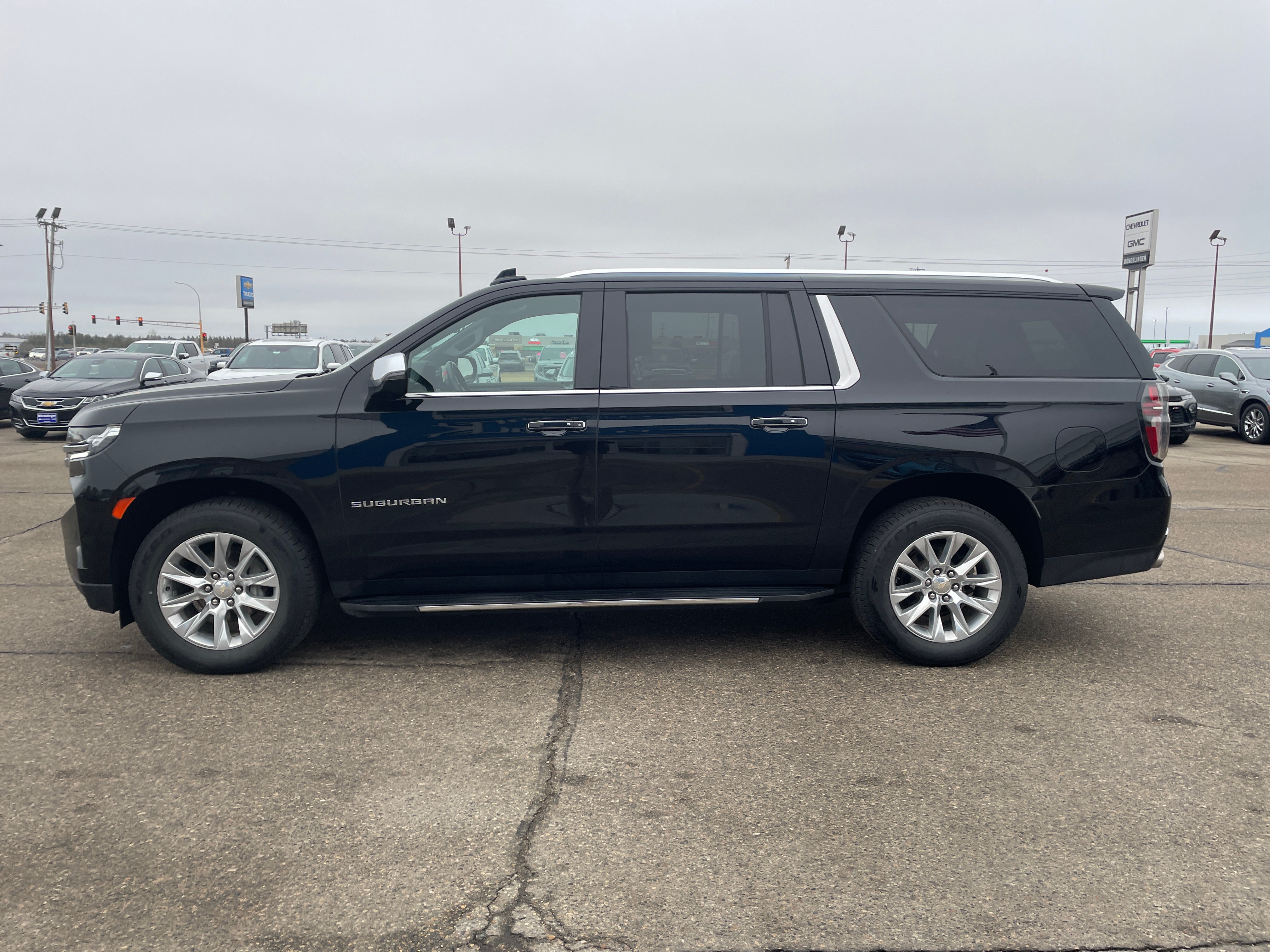 2023 Chevrolet Suburban Premier