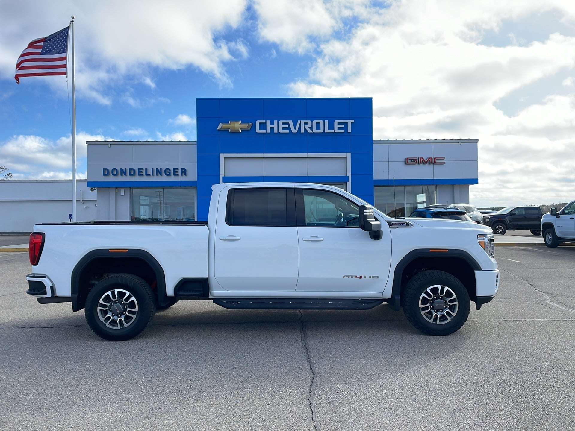 Used 2022 GMC Sierra 2500HD AT4 with VIN 1GT19PE75NF357364 for sale in Bemidji, Minnesota