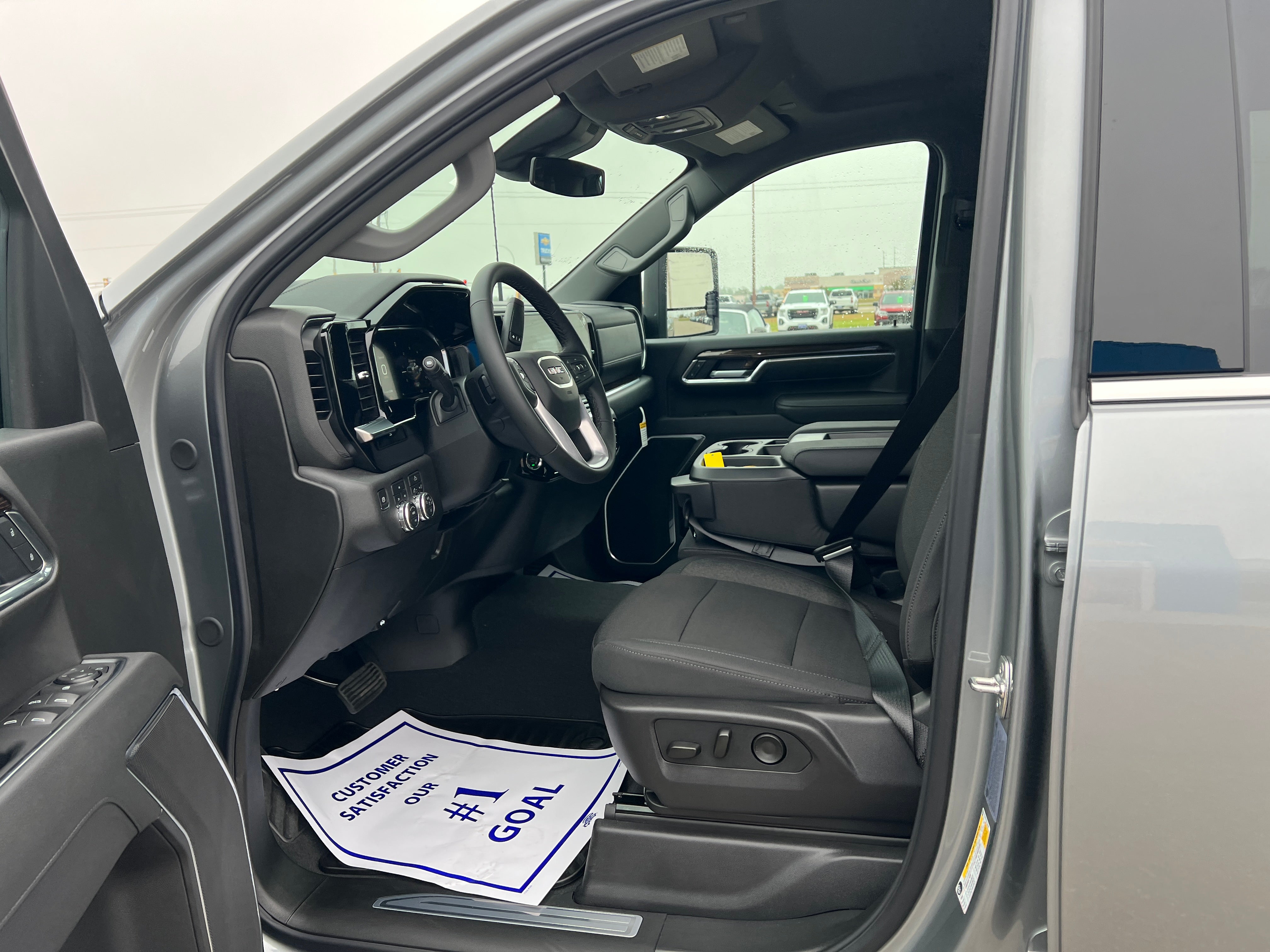 2026 GMC Sierra 3500 HD SLE