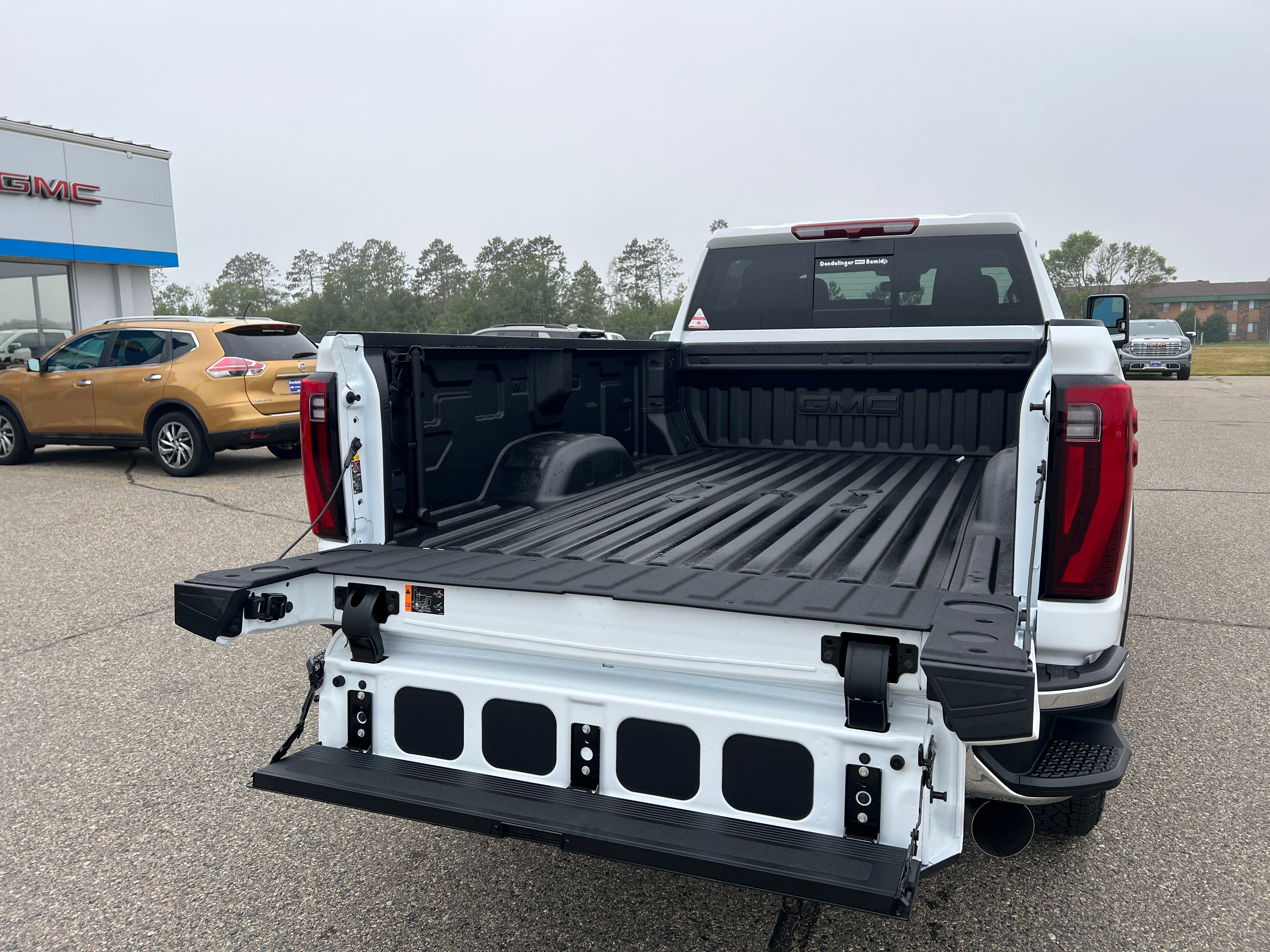 2025 GMC Sierra 3500 HD SLT