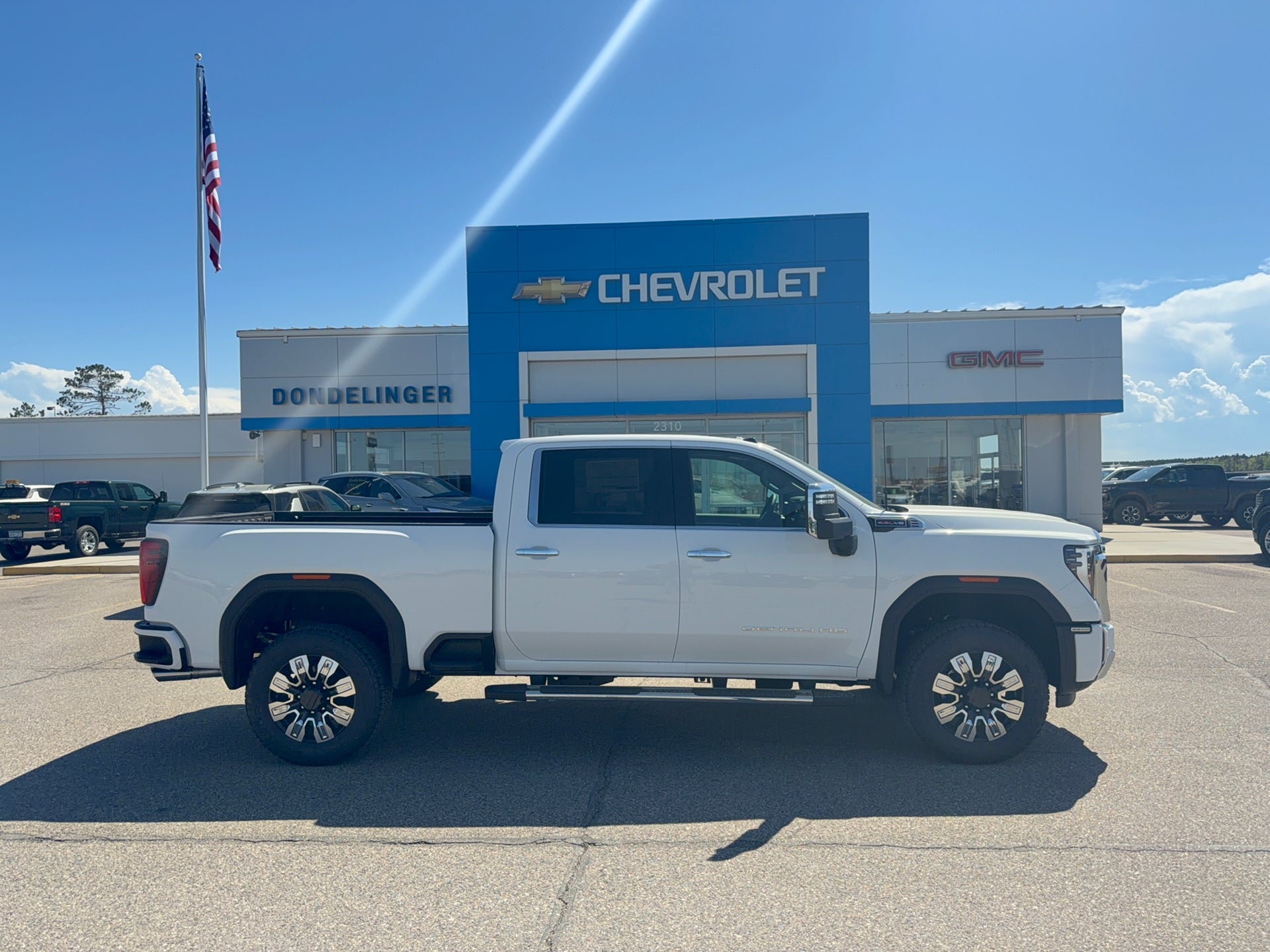 2026 GMC Sierra 4WD Crew Cab Standard Box Denali's photo