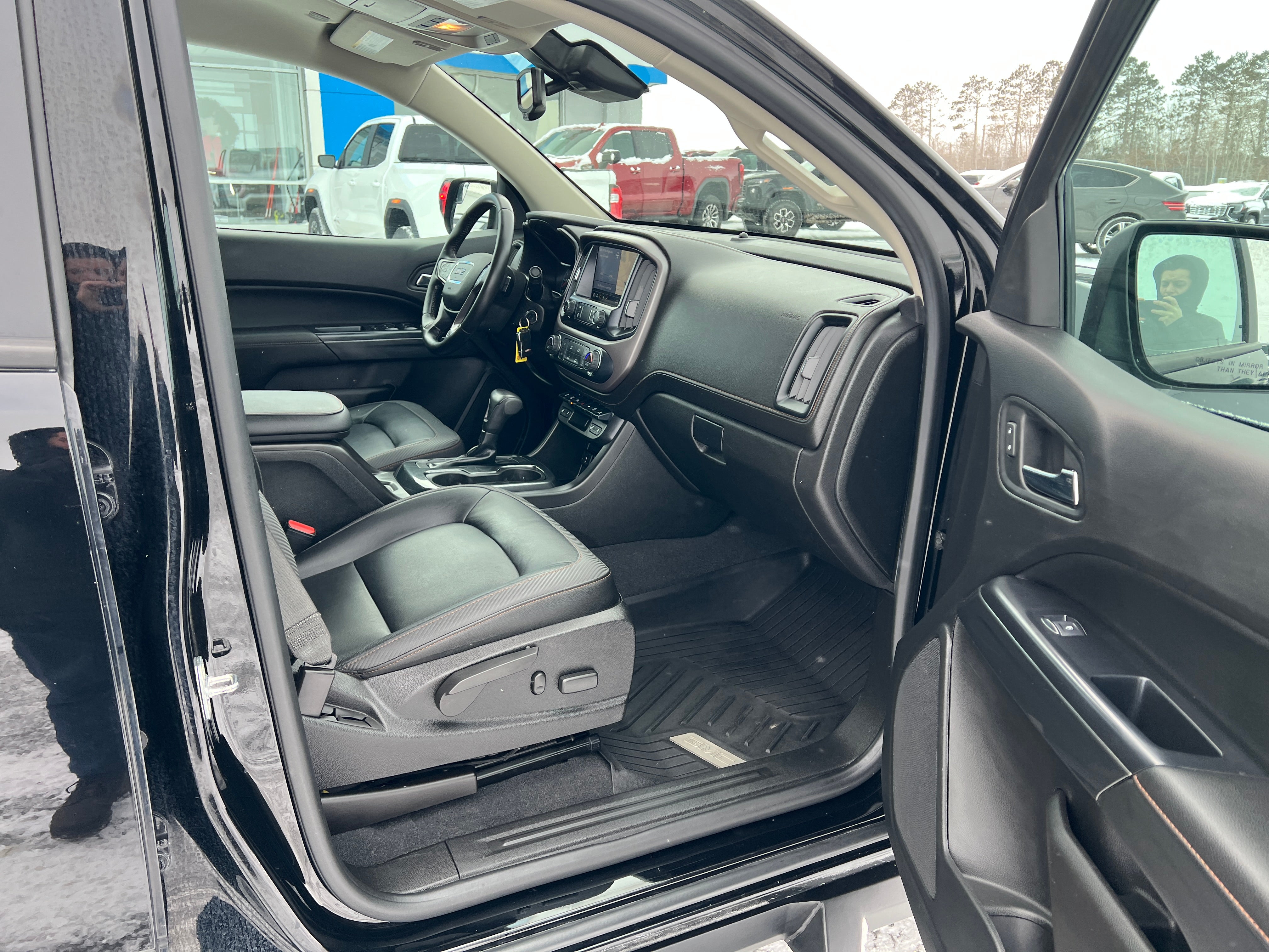 2021 GMC Canyon AT4 - Leather