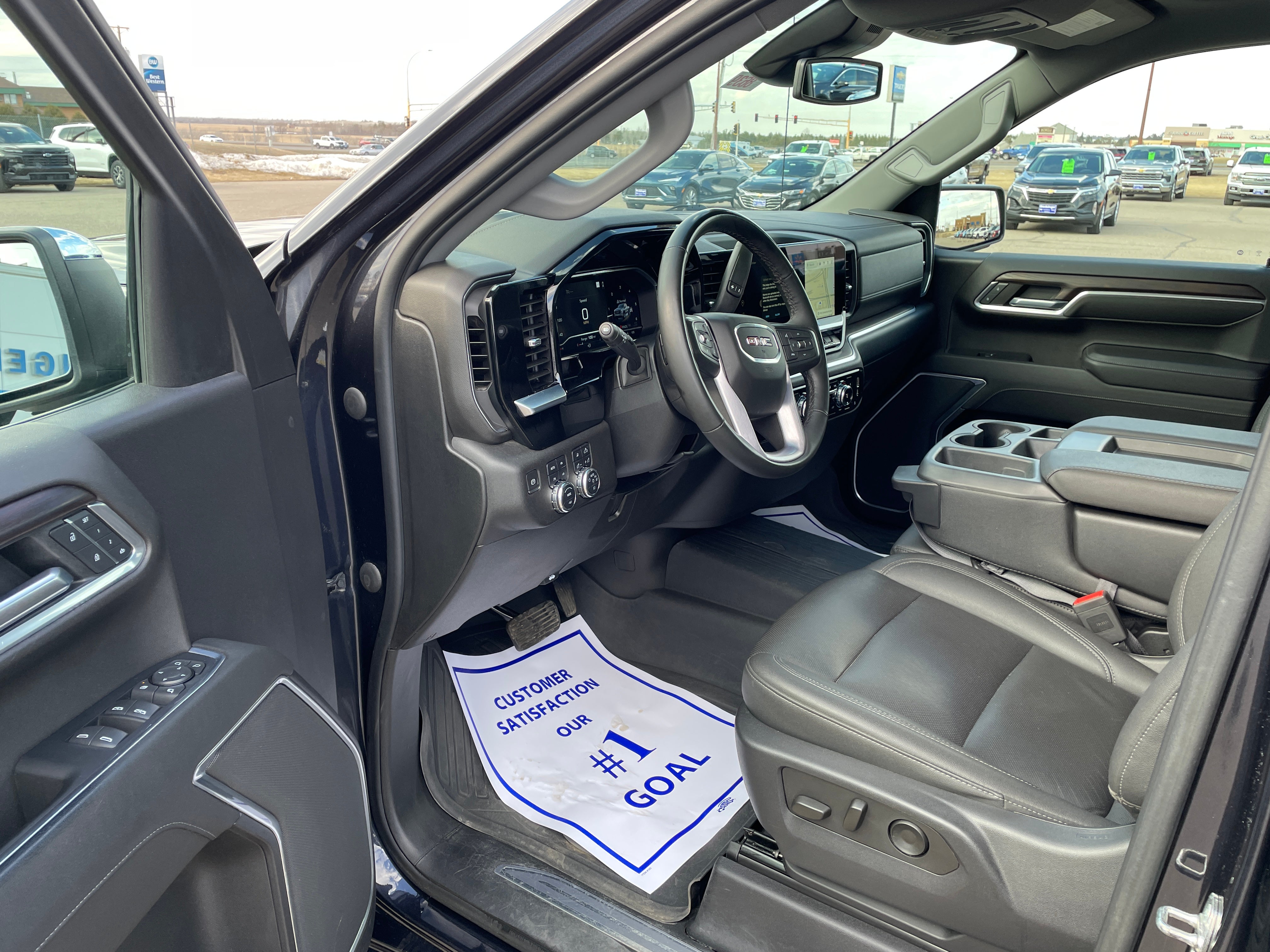 2023 GMC Sierra 1500 SLT