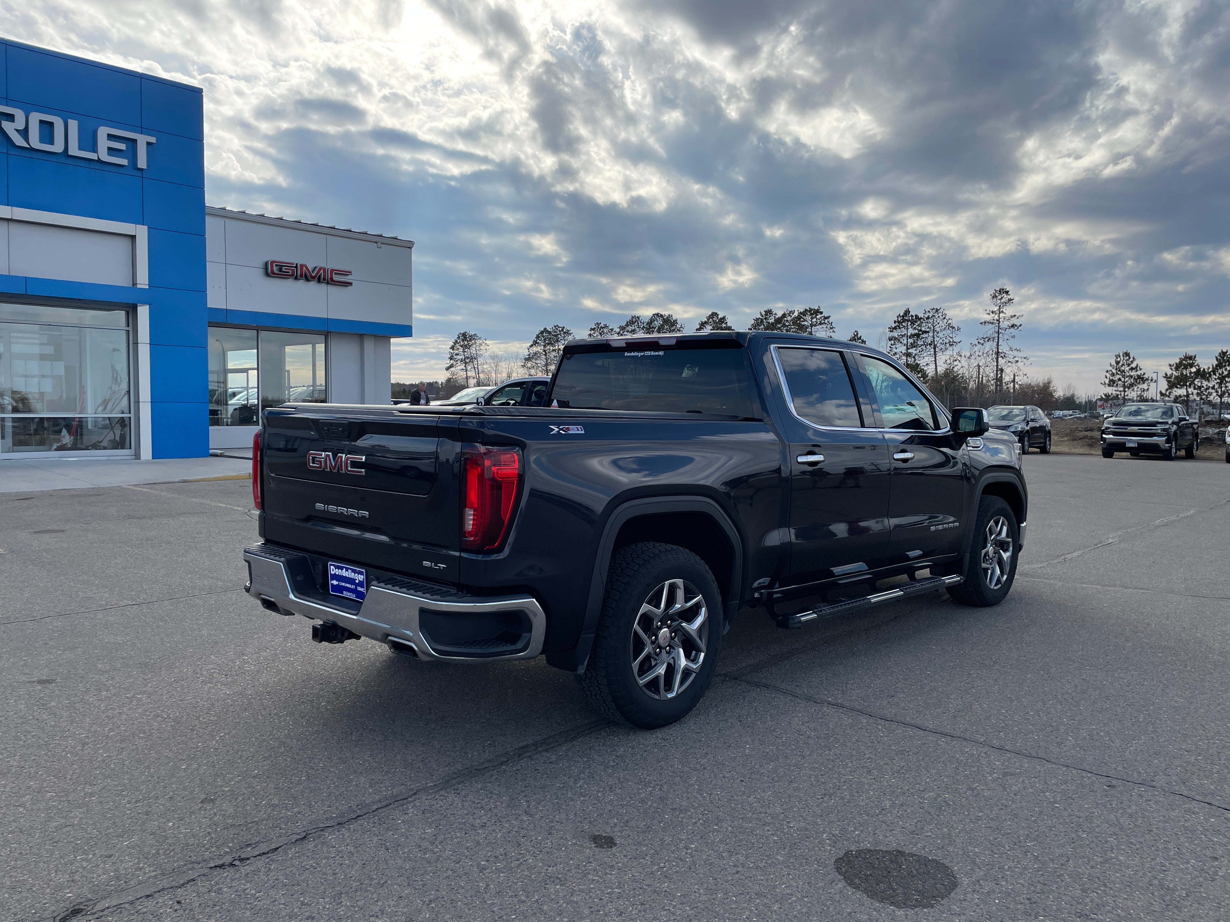2023 GMC Sierra 1500 SLT