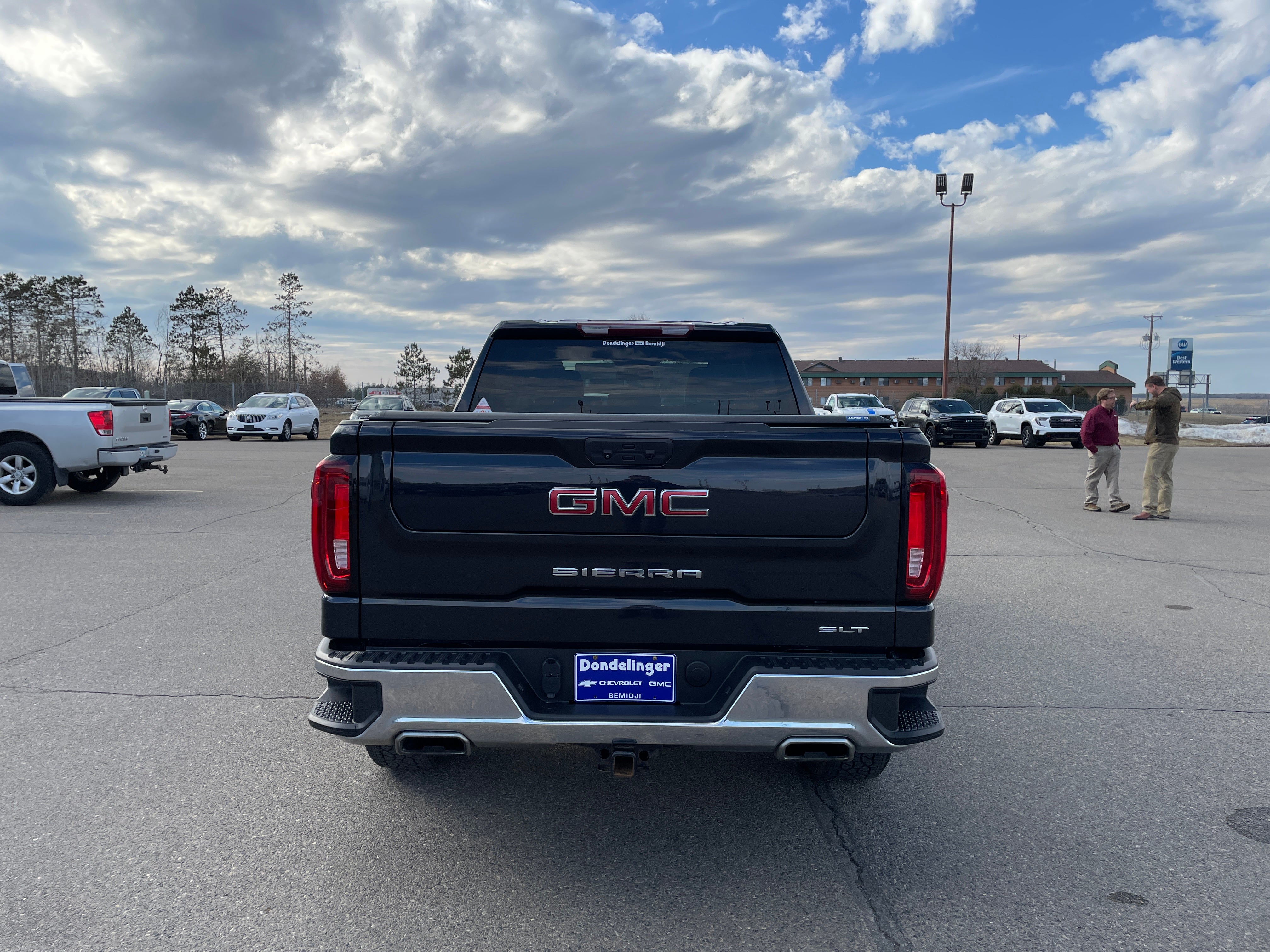 2023 GMC Sierra 1500 SLT