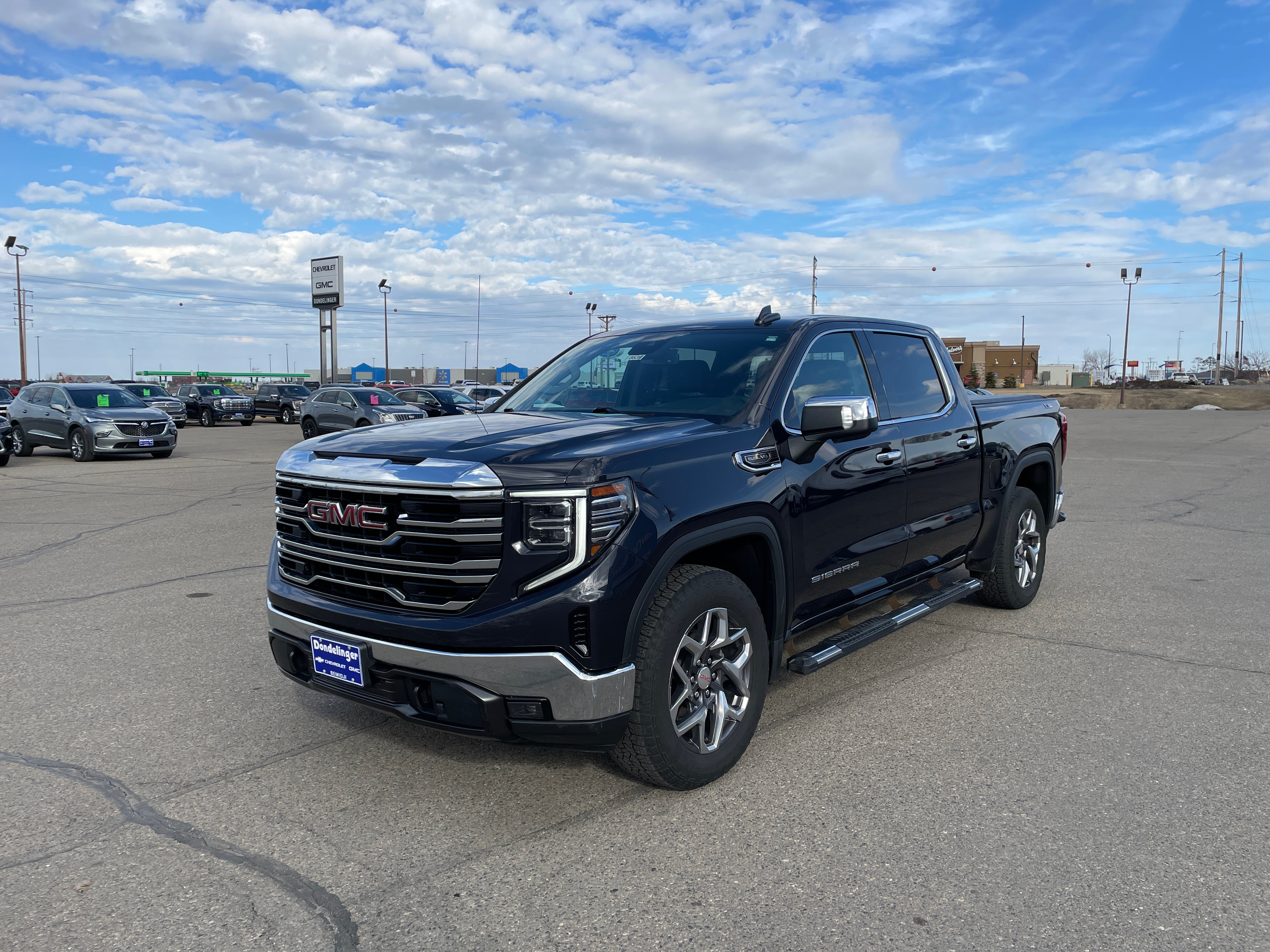 2023 GMC Sierra 1500 SLT