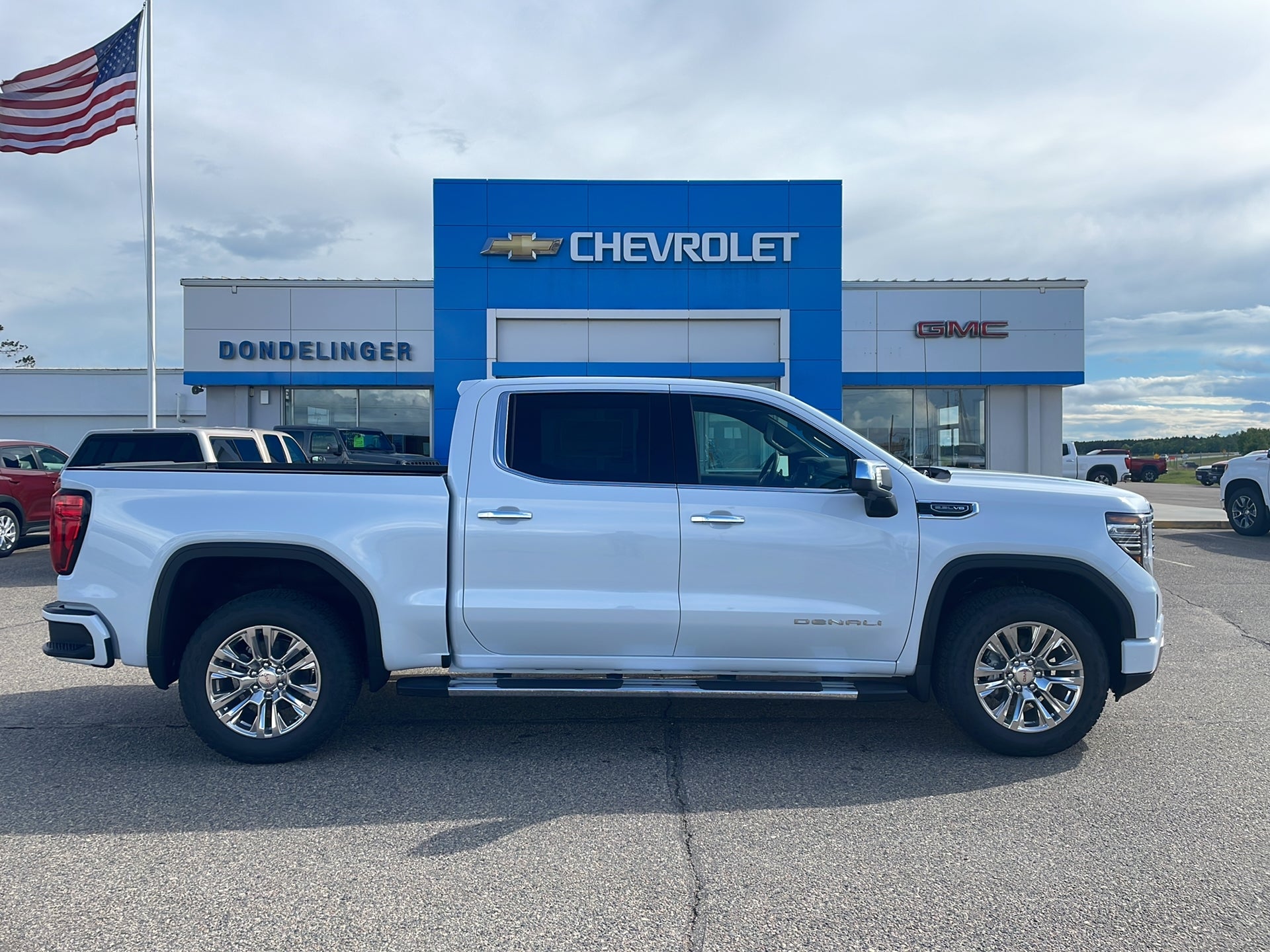 2026 GMC Sierra 4WD Crew Cab Standard Box Denali's photo