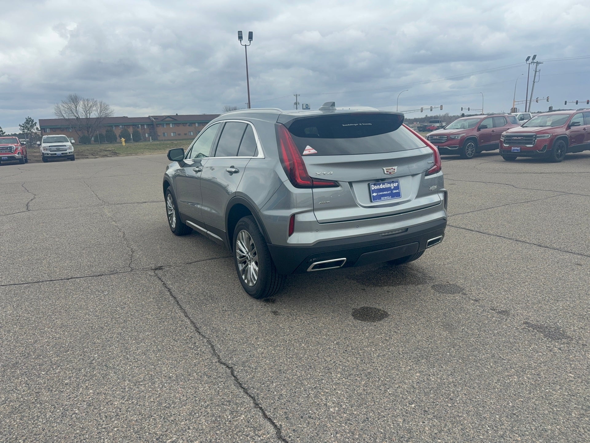 2024 Cadillac XT4 Premium Luxury