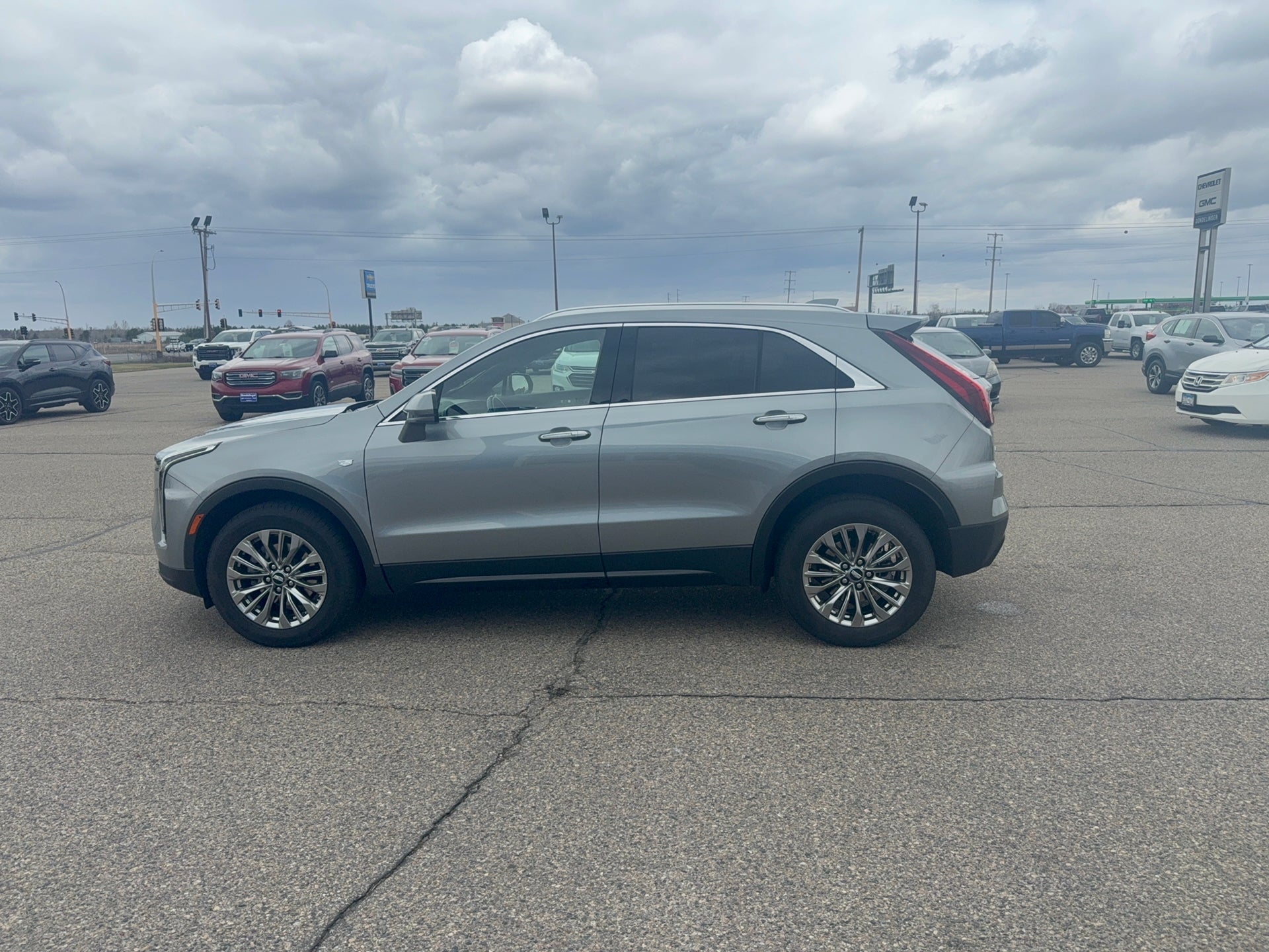 2024 Cadillac XT4 Premium Luxury