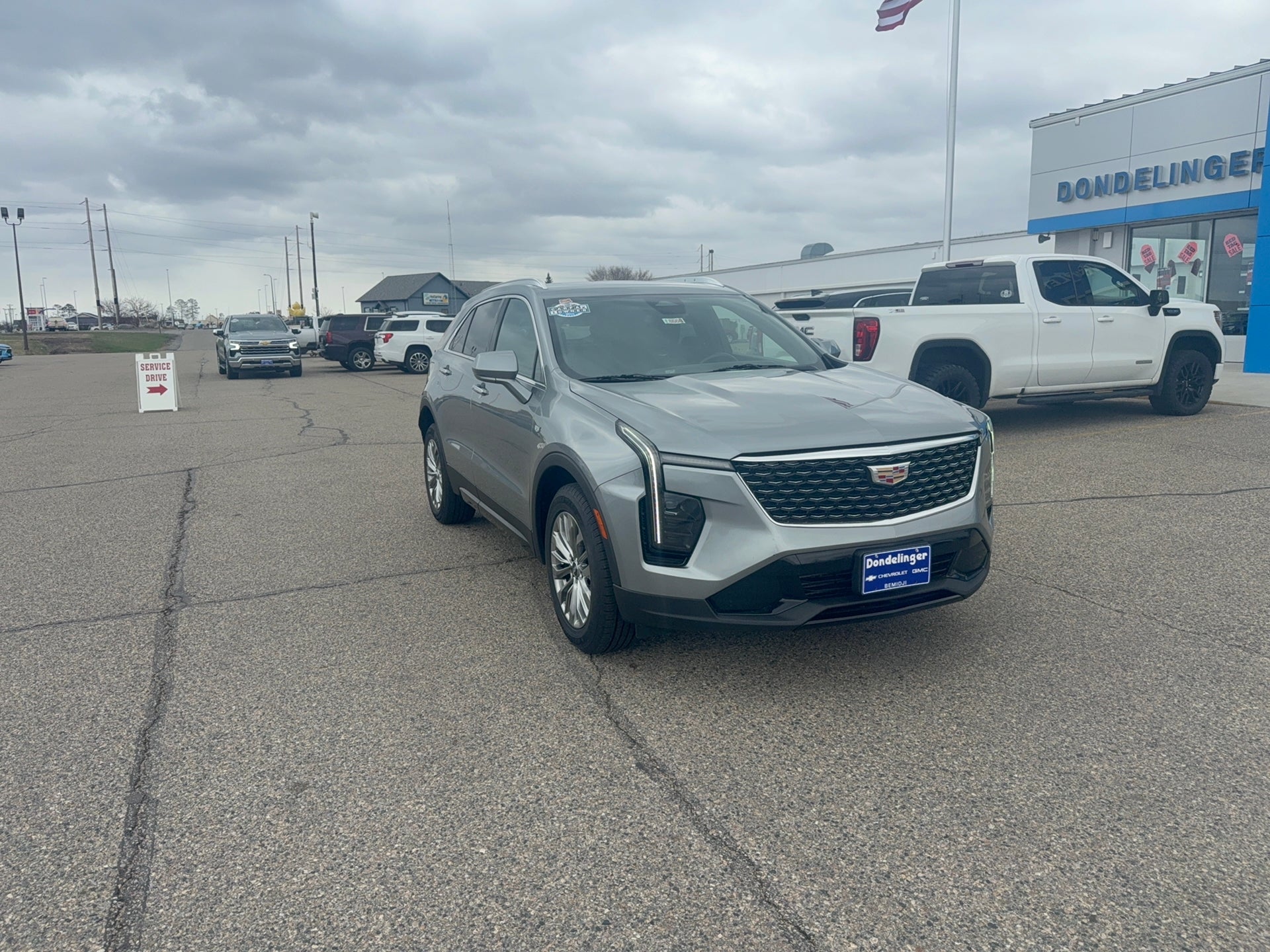 2024 Cadillac XT4 Premium Luxury