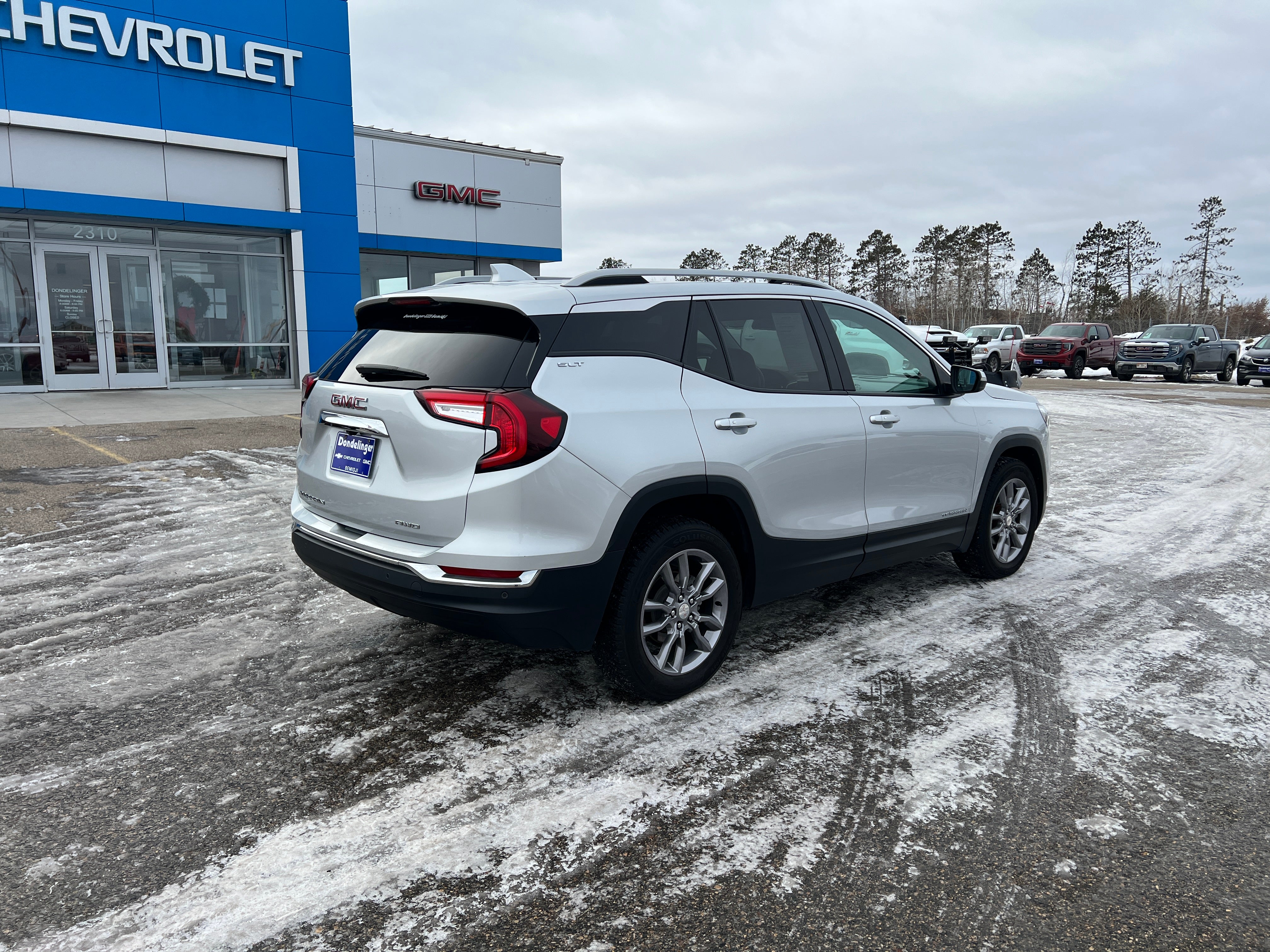 2022 GMC Terrain SLT