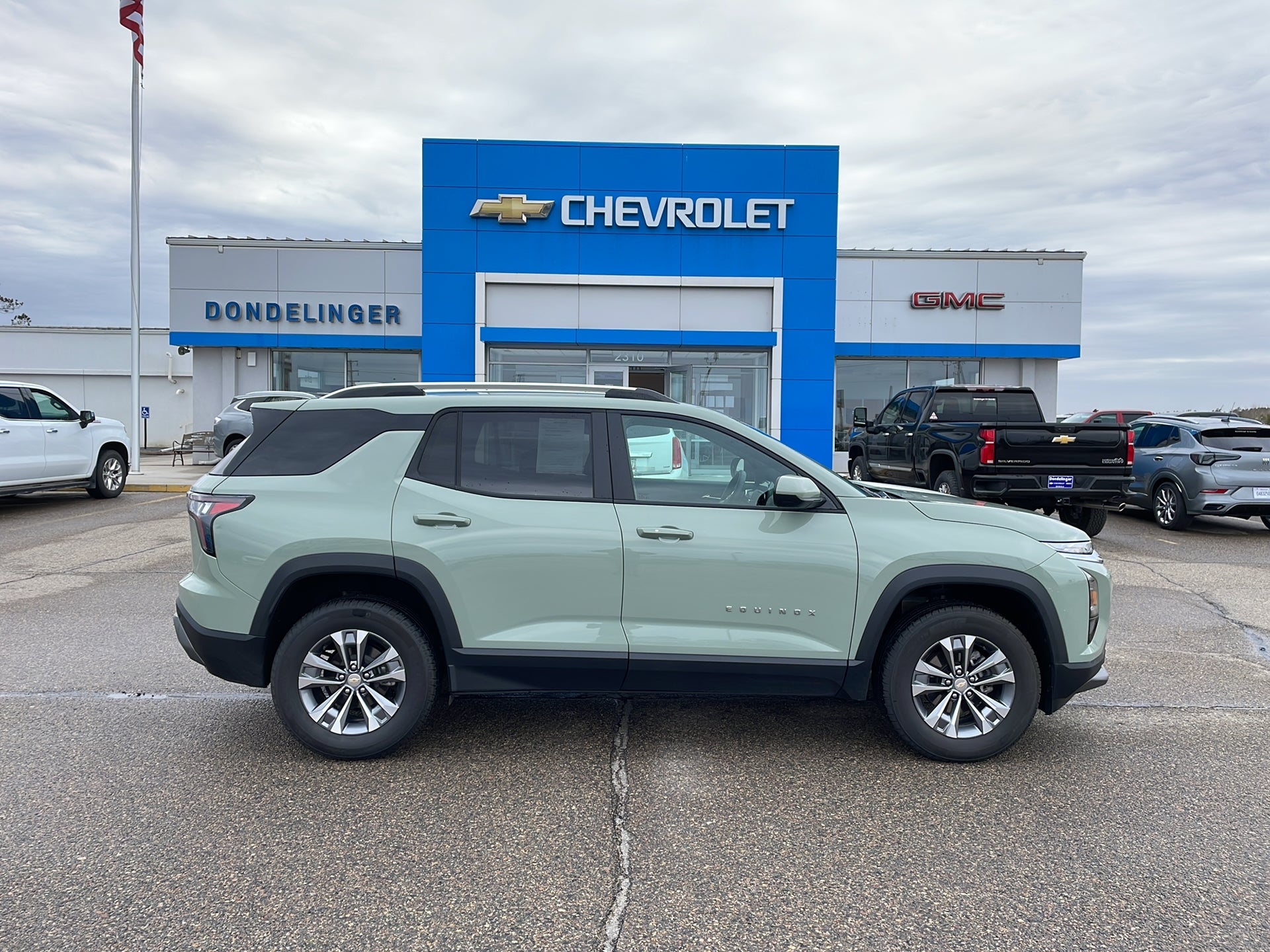 2025 Chevrolet Equinox AWD LT 1.5T's photo