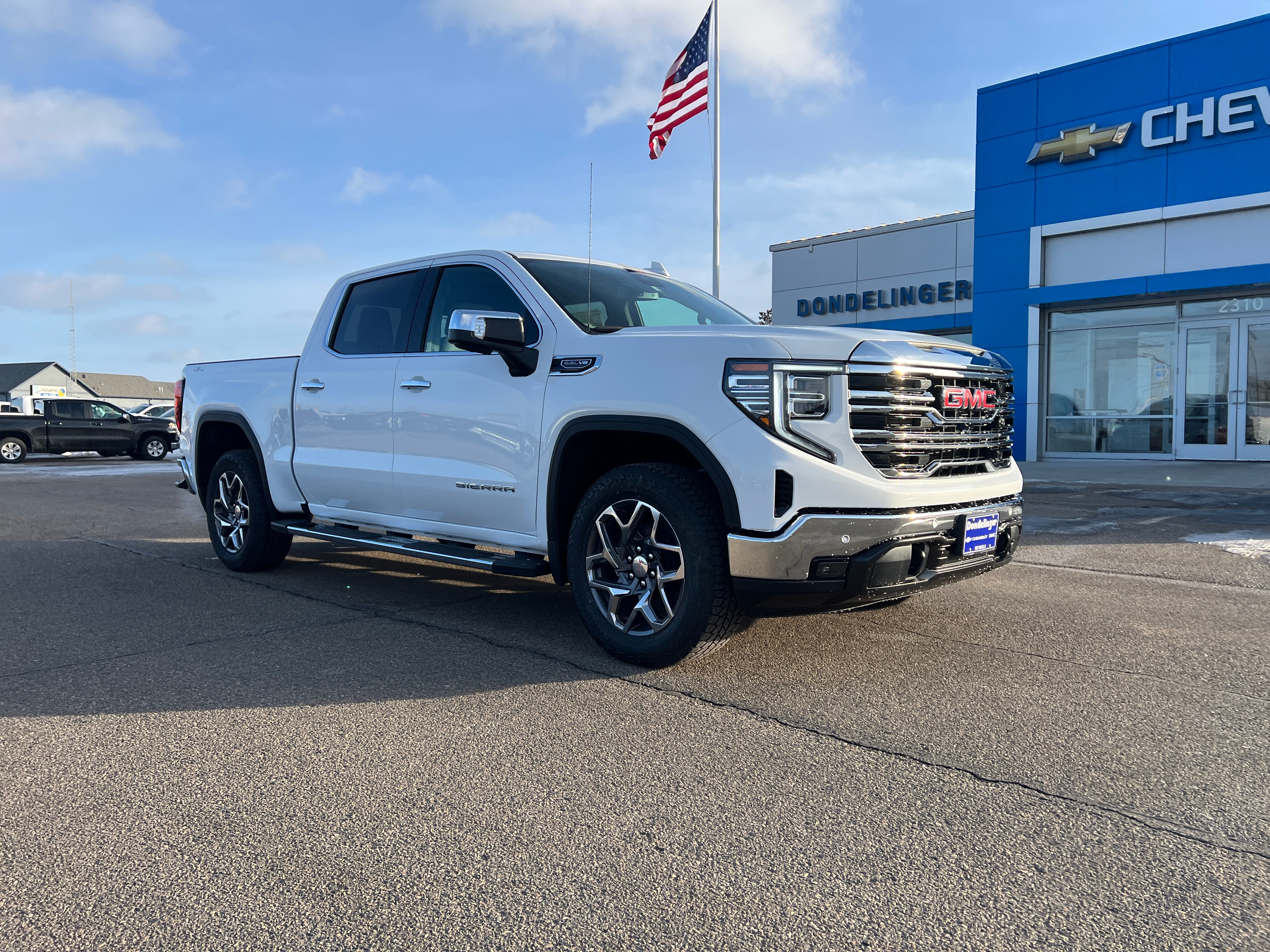 2026 GMC Sierra 1500 SLT