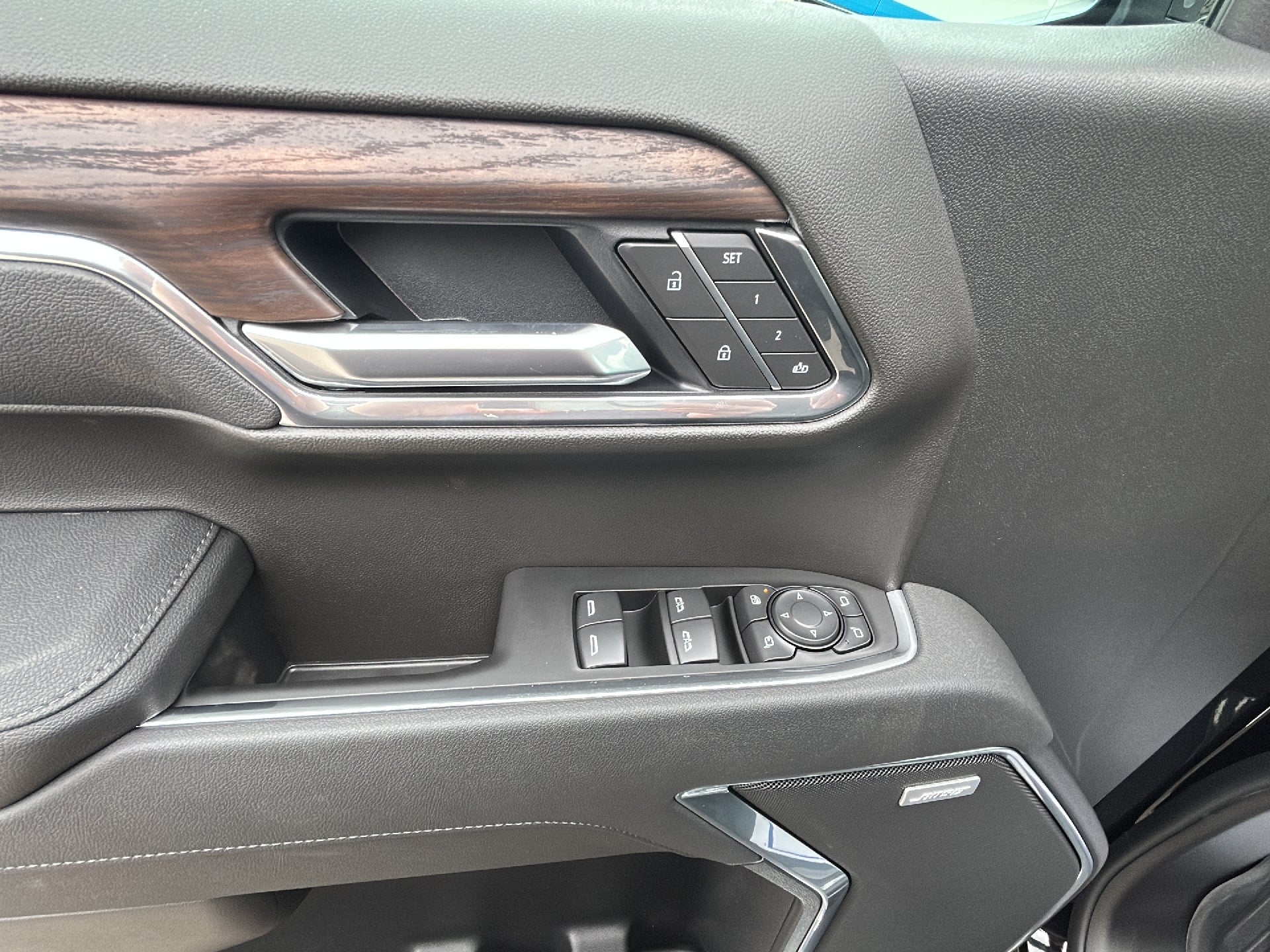 2026 GMC Sierra 1500 SLT - Photo 13
