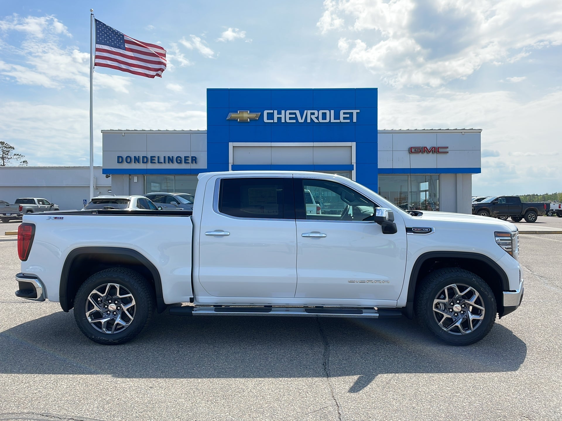 2026 GMC Sierra 1500 SLT