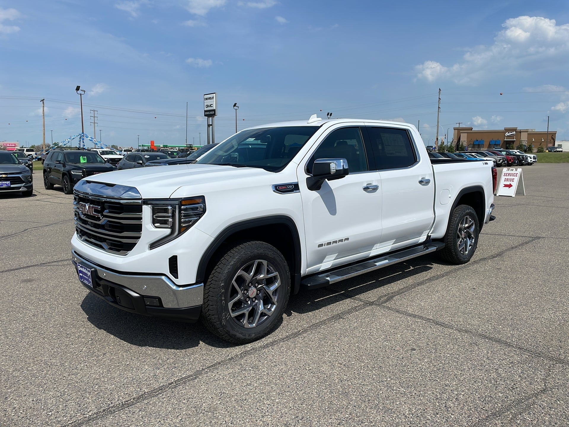 2026 GMC Sierra 1500 SLT