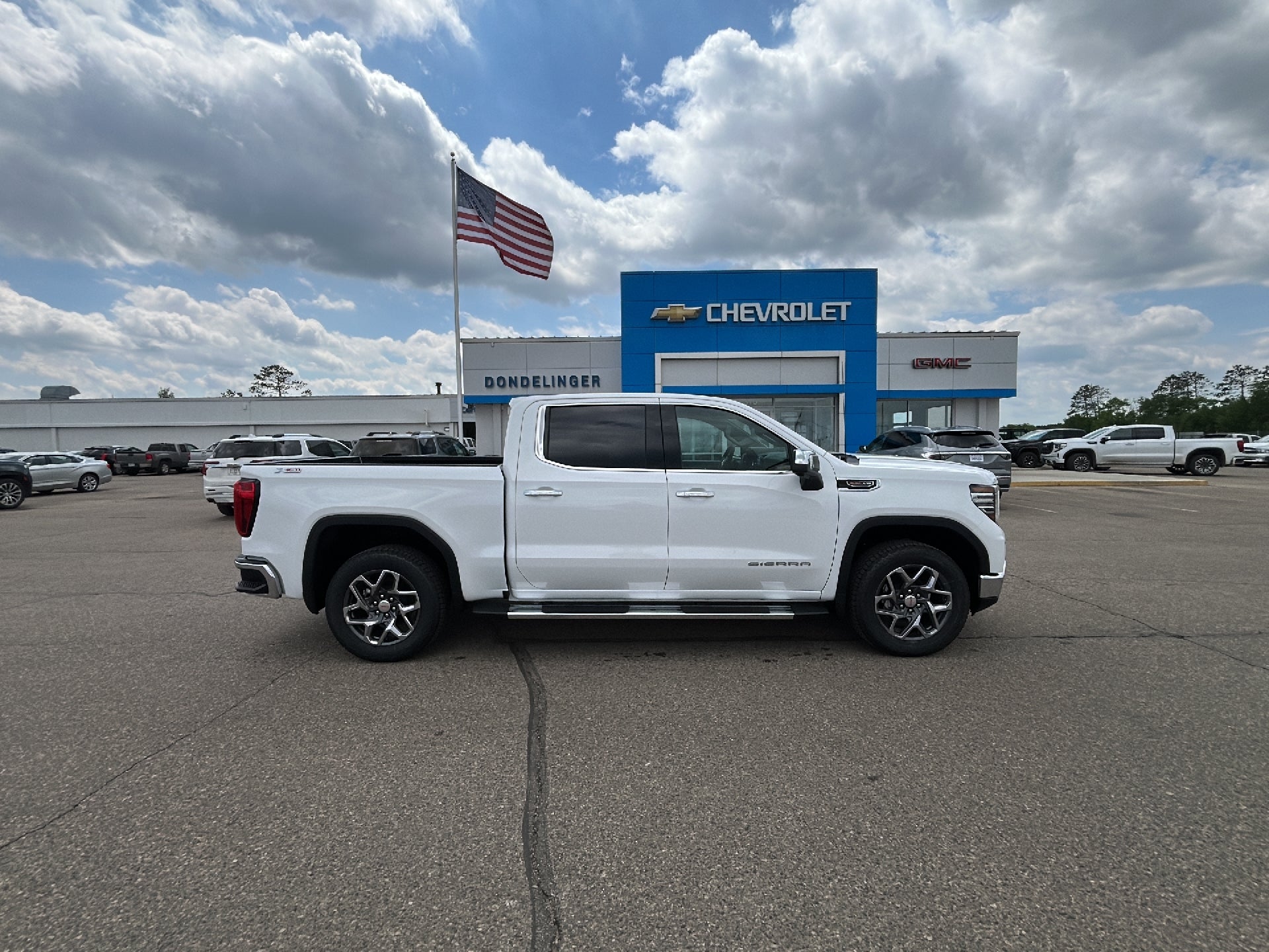 2026 GMC Sierra 1500 SLT